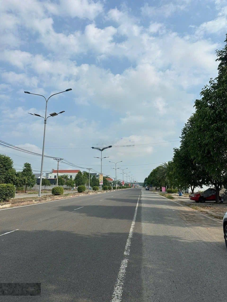Chủ thanh lý gấp 150m2 mt đường nguyễn văn linh gần kcn becamex giá 560tr, sẵn sổ