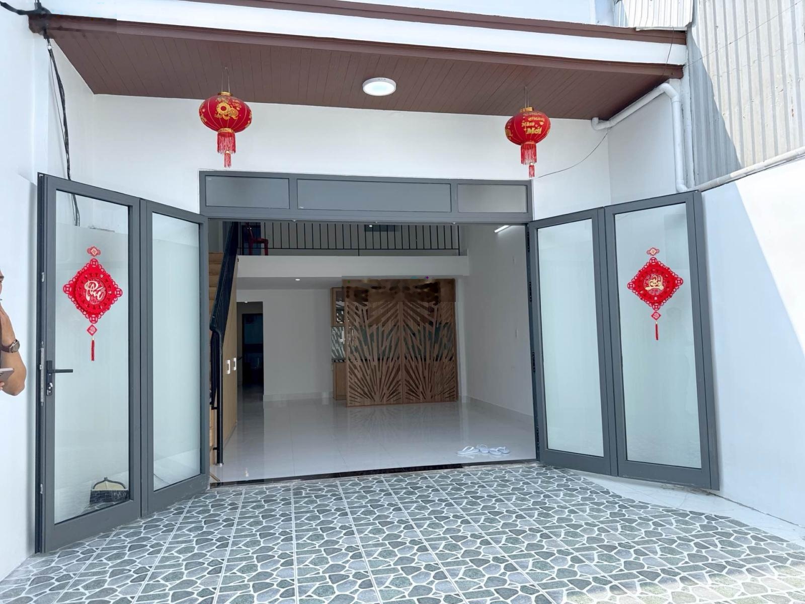 Nhà đẹp nguyễn công hoan, ô tô tới nơi,sát bến xe, 4tỷ hơn