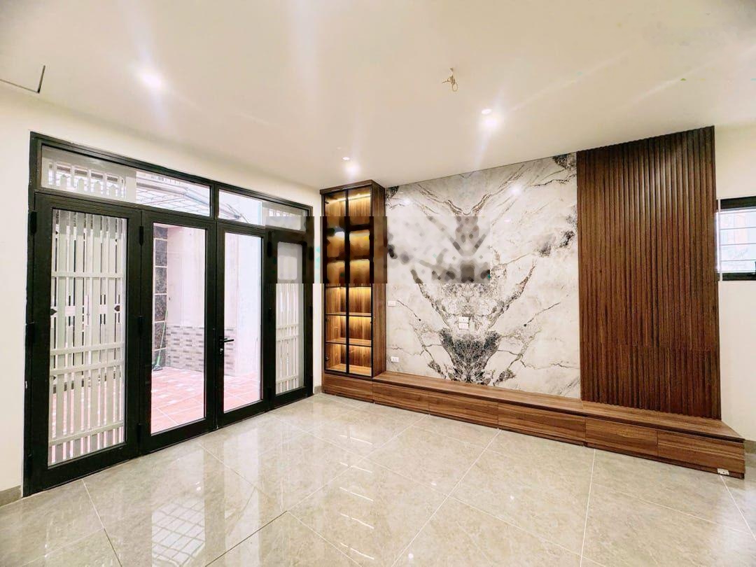 Siêu phẩm mới lò đúc - lô góc 5 tầng, thang máy - diện tích 42 m - 20m ra mặt phố lớn