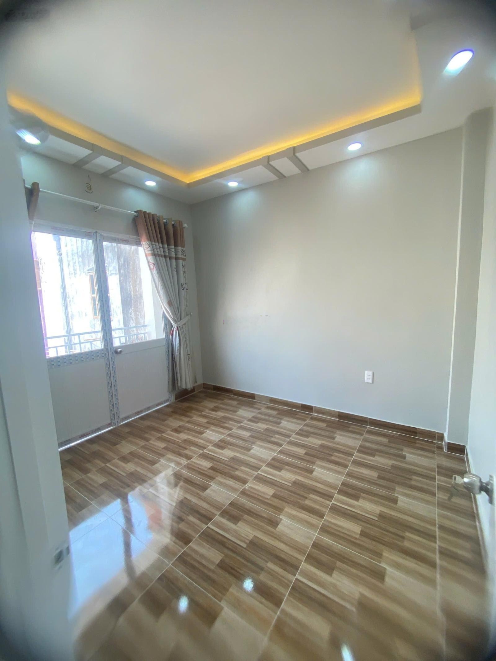 Siêu phẩm. Nhà mới Hẻm 1428/1 DT 5m x 13.5m 3Tầng 7phòng . Dòng tiền 20tr/1thang