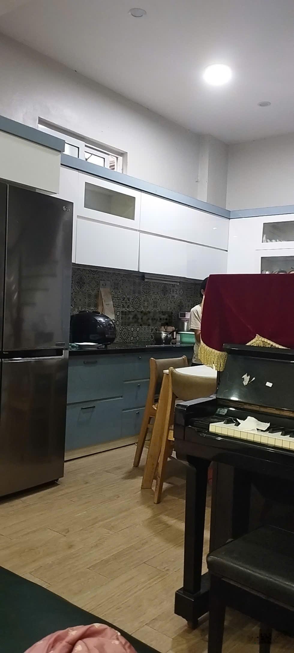 Bán gấp nhà mặt ngõ tây sơn, kim liên, oto vào nhà, kinh doanh, cách 1 nhà ra phố