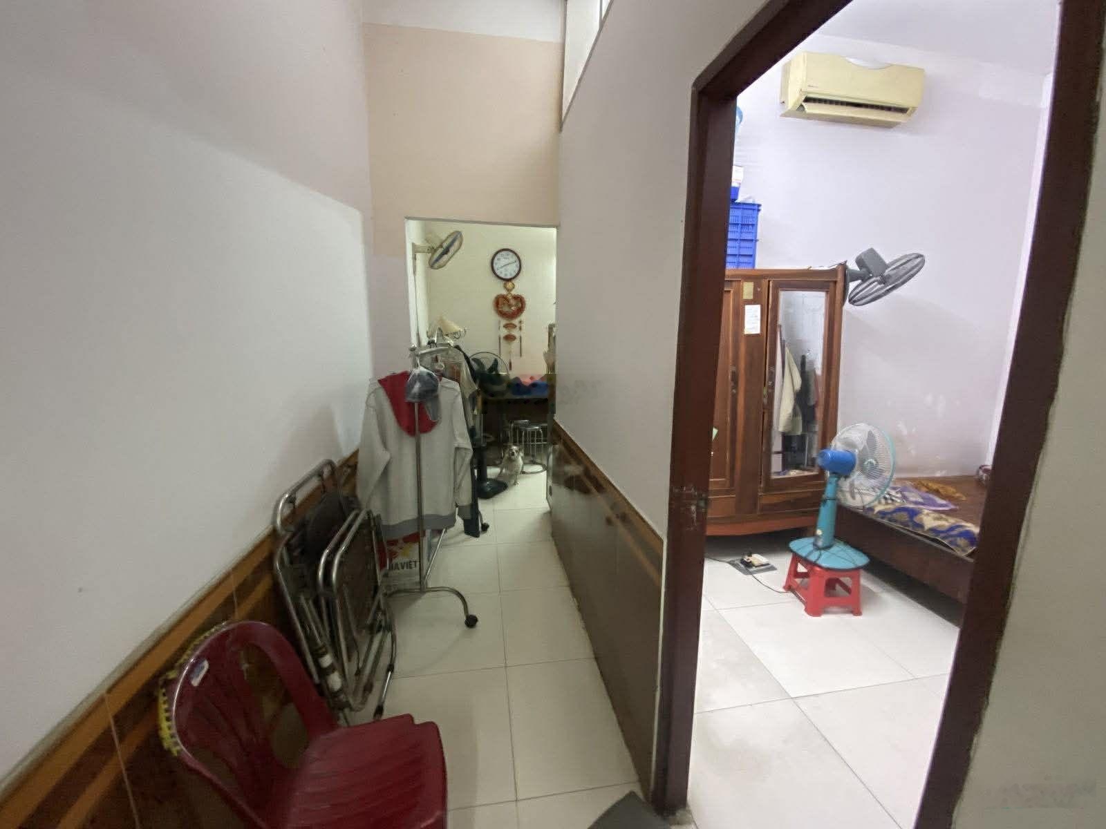 Rẻ nhất khu vực - gần phạm văn đồng - 2 bước hxh - 80m - 2 tầng chỉ hơn 5 tỷ - ngang 5m