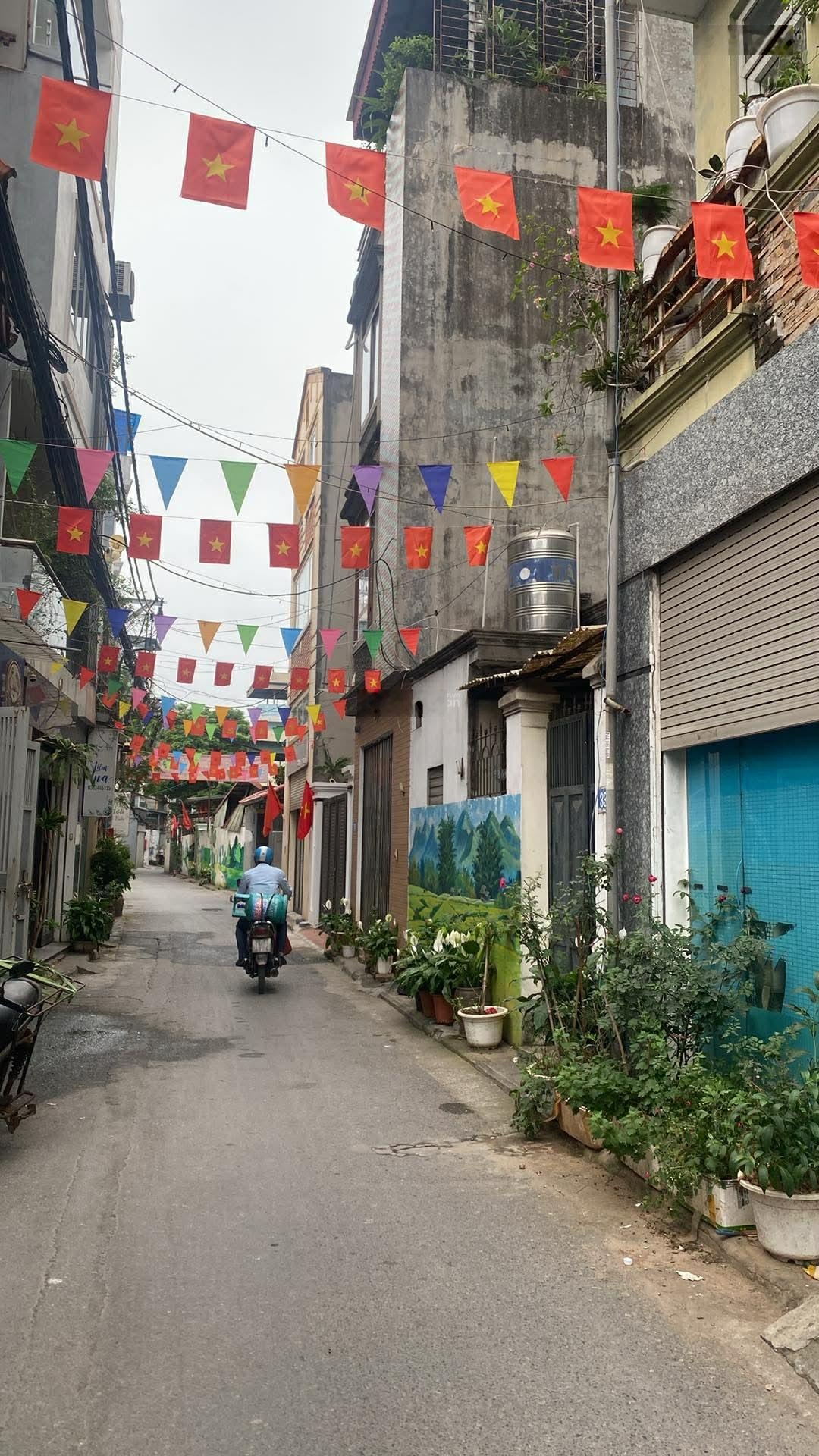 Chính chủ, Bán nhà riêng 40m2 vuông vắn mặt tiền 4,65m Ngô Gia Tự Long Biên HN