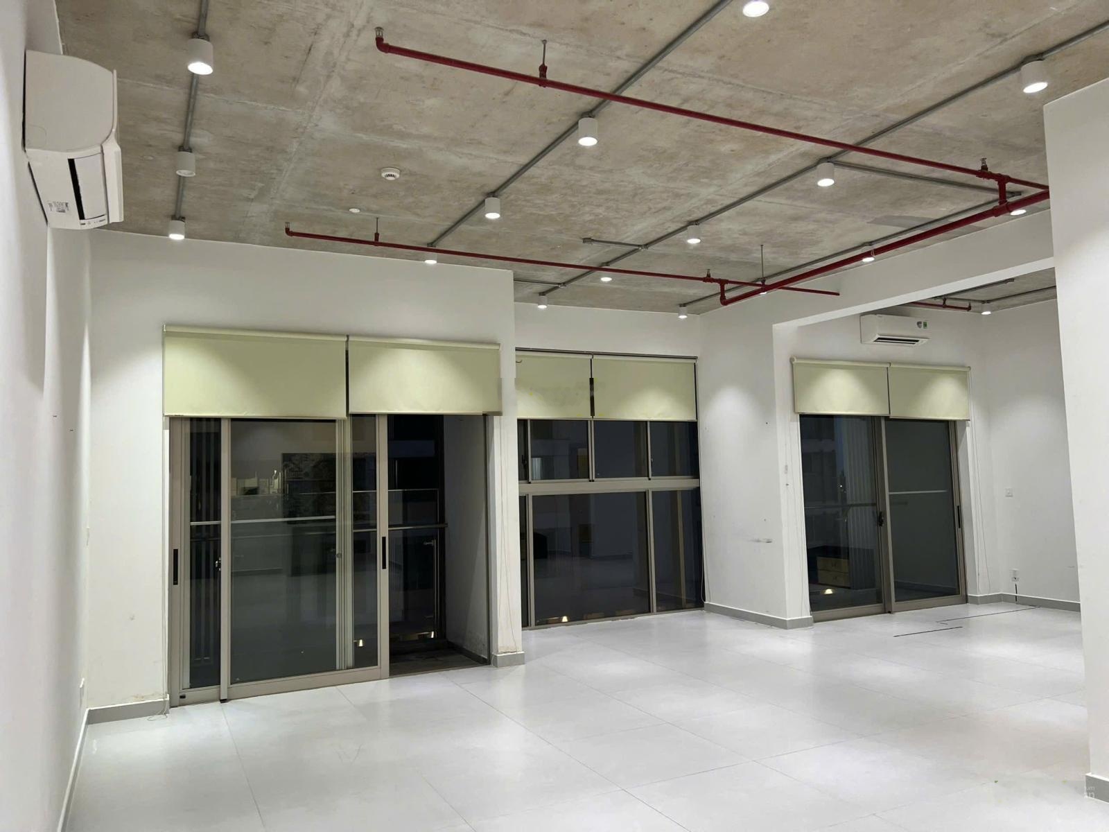 Bán gấp Shophouse Tầng 3 Midtown M6 Phú Mỹ Hưng, 9,2 tỷ tl, 90m2, 2WC, đã có sổ hồng