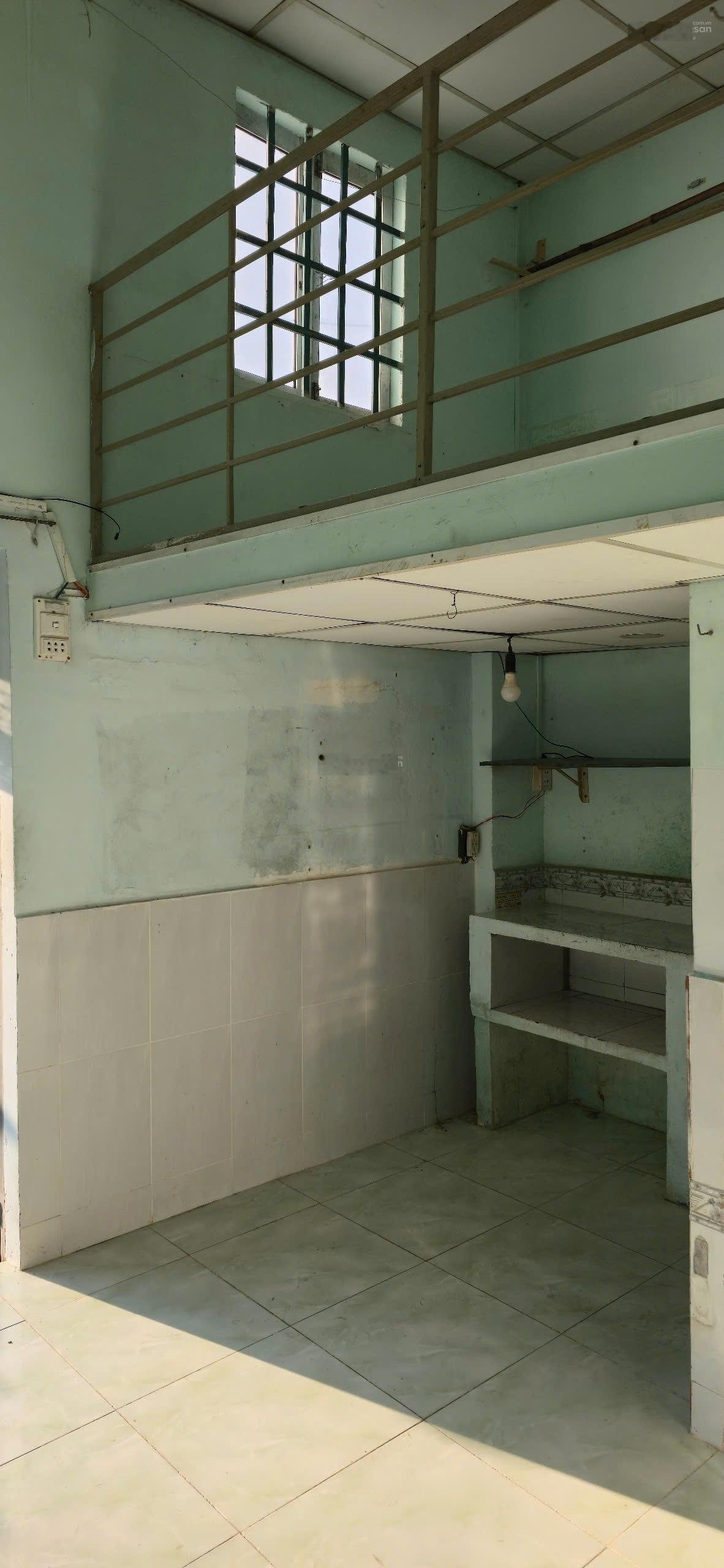 Cho thuê phòng trọ hẻm 541 Nguyễn Văn Tạo, Nhà Bè, 20m2, mặt tiền đường: 1tr9, LH 0916808038