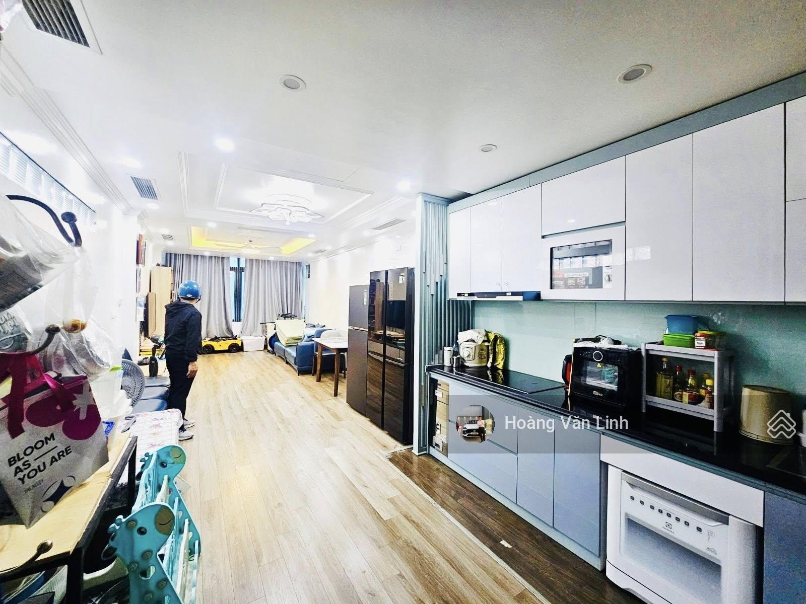 (Hạ chào 2 tỷ) Siêu phẩm dòng tiền Trần Bình, ô tô đỗ cửa. DT 56m2 - MT3.85m -8 tầng thang máy.