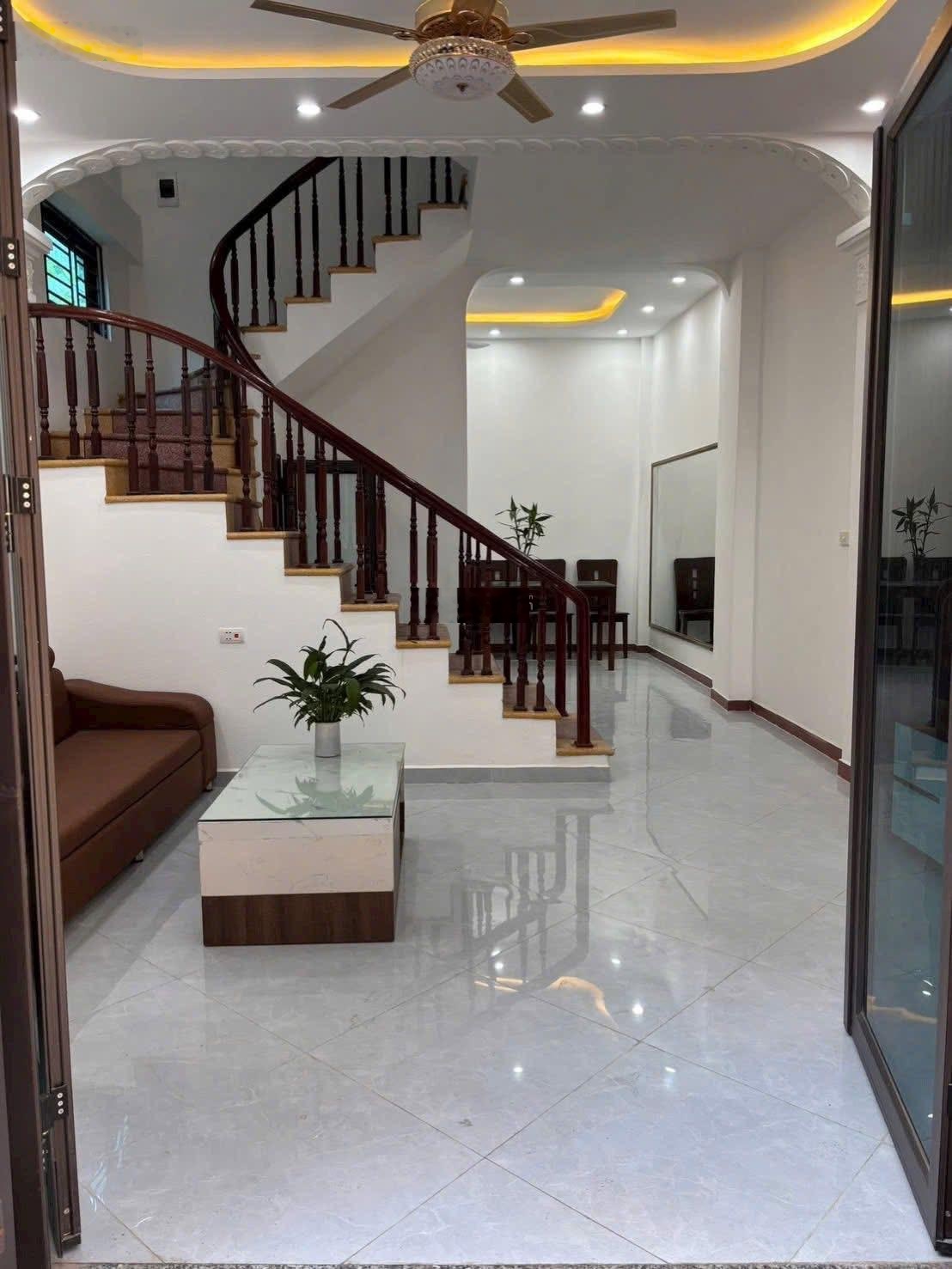 Nhà riêng đẹp tại Vạn Phúc- Thanh Trì DT40m- 3 Tầng lô góc- giá 4.5 Tỷ.