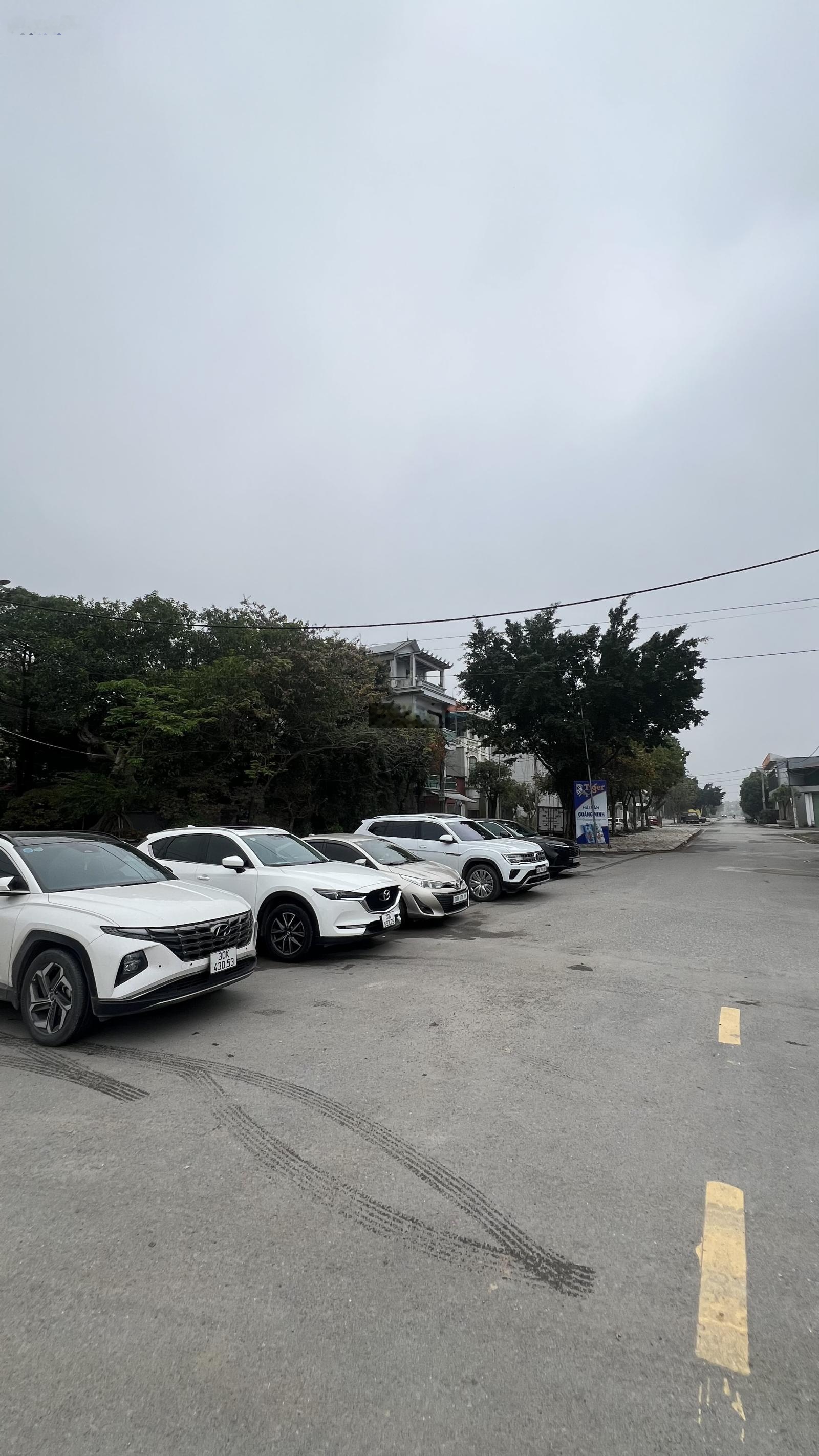 Chính Chủ Cần Bán Lô Đất Đấu Giá Phân Lô Gần Vành Đai 4 và Quốc Lộ 32