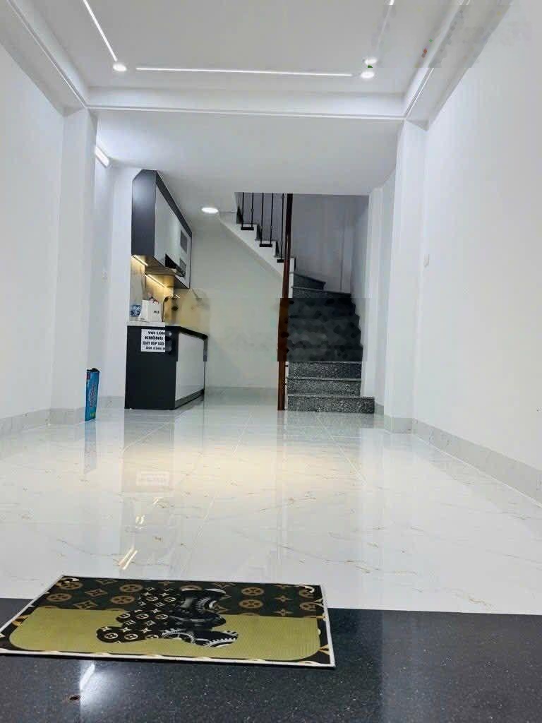 Cần bán nhà 35m2 gần đh.công nghiệp phường xuân phương - giá nhỉnh 6 tỷ.