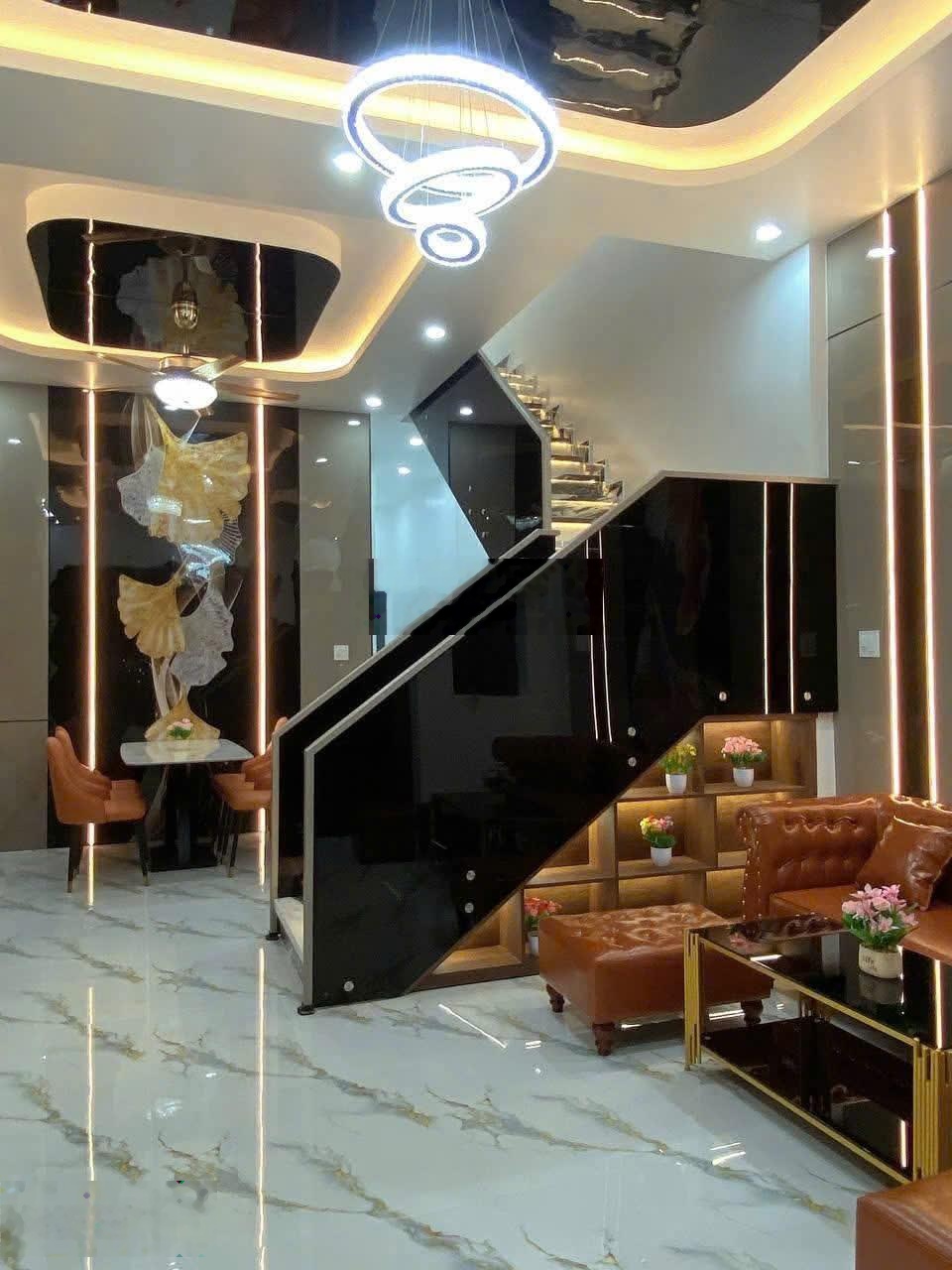 Hẻm xe hơi đỗ cửa ngày đêm- Quang Trung, P11, GV- Nhà mới 5X12, đầy đủ nội thất - giá chỉ 6.2 tỷ TL