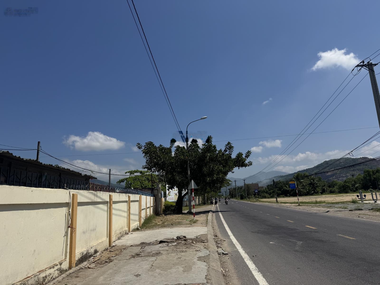 Bán đất đường Tư Văn, Diên Phước đường oto, kết nối ra Tỉnh lộ 2, đầu tư hay an cư đều được.