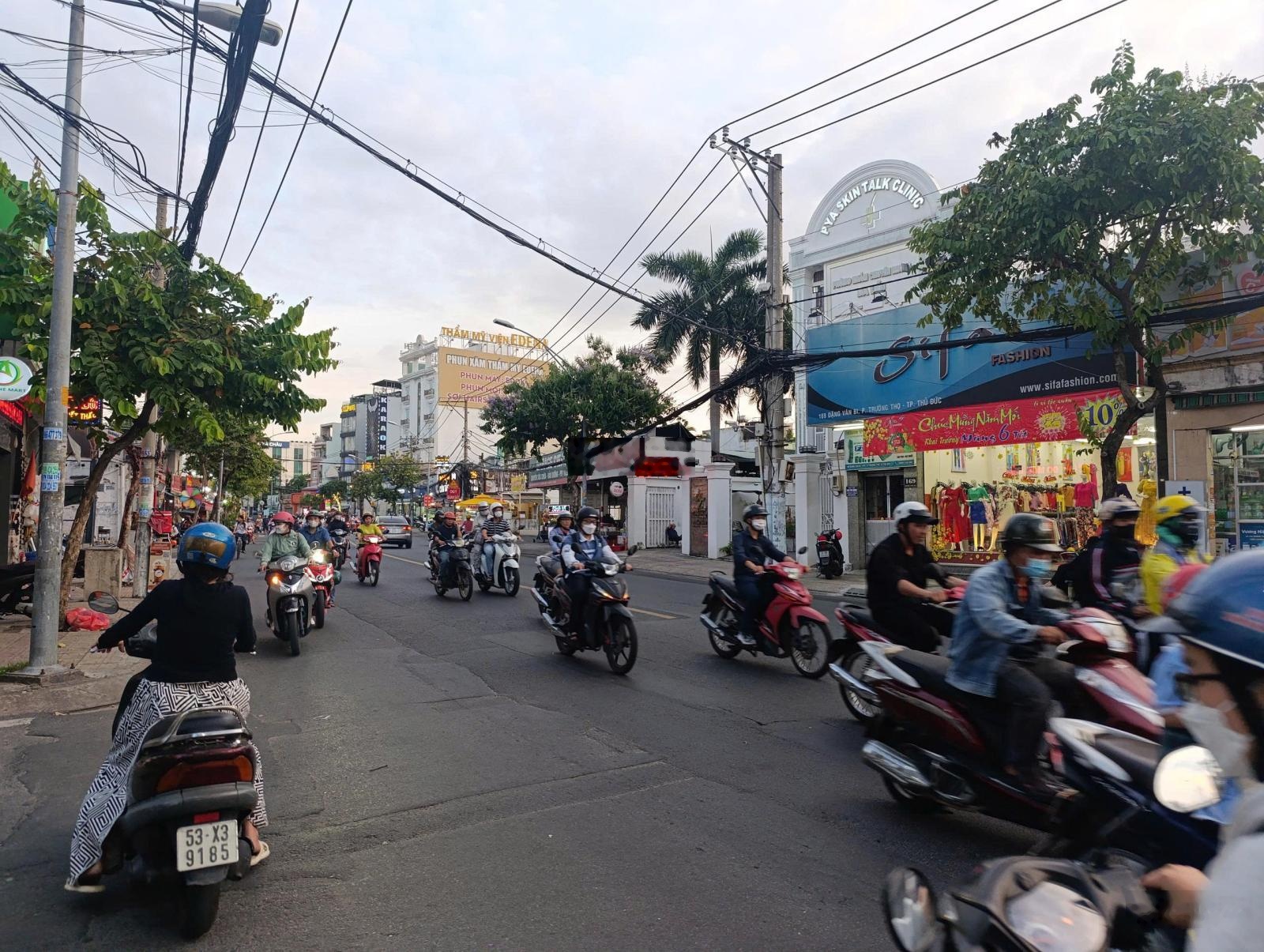 Bán nhà Đặng Văn Bi 307m² - mặt tiền - 3 tầng - đang cho thuê 25tr/tháng - Thủ Đức - giá 57 tỷ