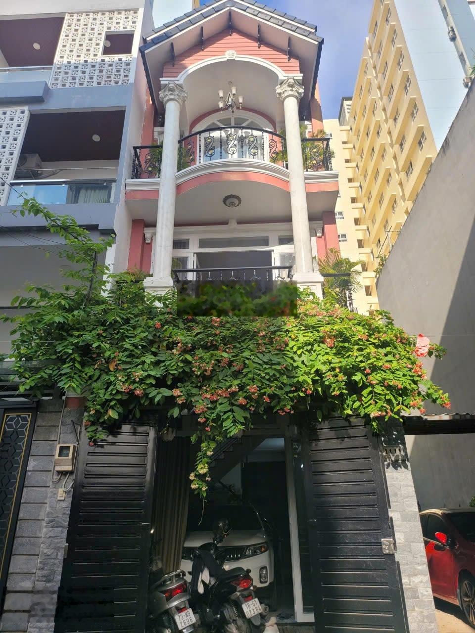 Nhà 4 tầng mới tân cổ điển Linh Trung, 7,49 tỷ, 53m2, 4PN, 3WC, chính chủ giá cực chất