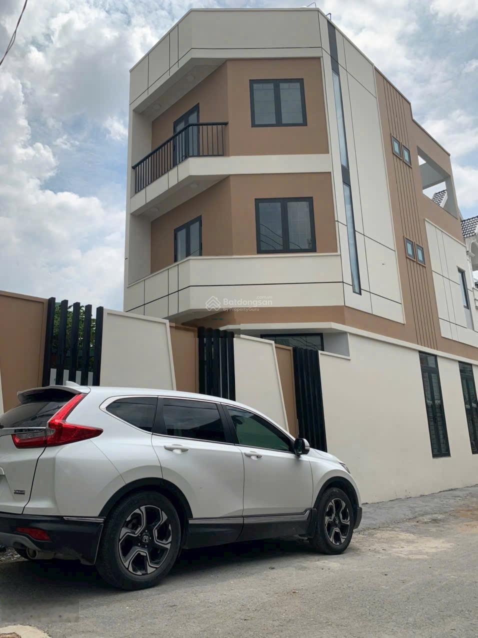 Bán nhà Nguyễn Duy Trinh Long Trường 106m2 3 tầng BTCT chỉ 7,35 tỷ TL.