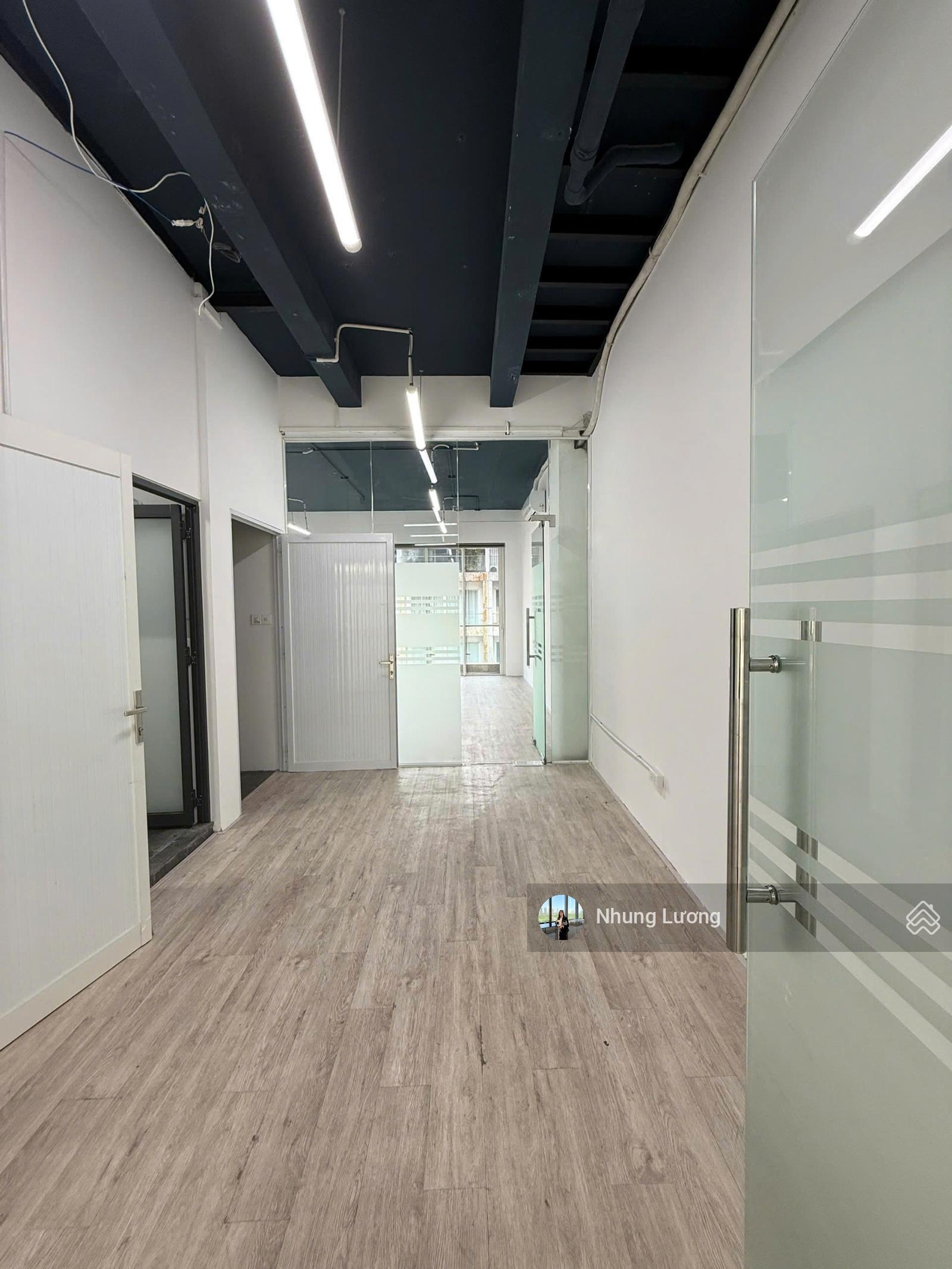 Văn phòng SaLa 25m2 - 8 triệu, có máy lạnh, đèn chiếu sáng, xem giờ nào cũng được