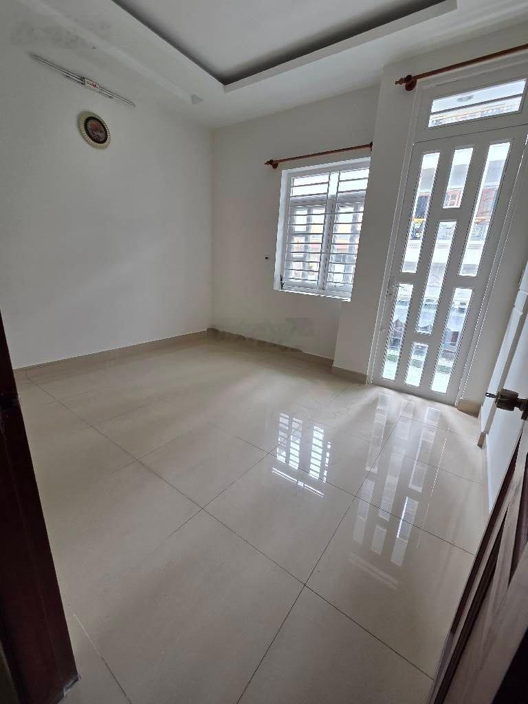 Gấp bán giảm còn 7,29 tỷ (bớt lộc)chỉ nhỉnh 7 tỷ có ngay nhà mới 4 tầng khu vip tên lửa ngay sát cô