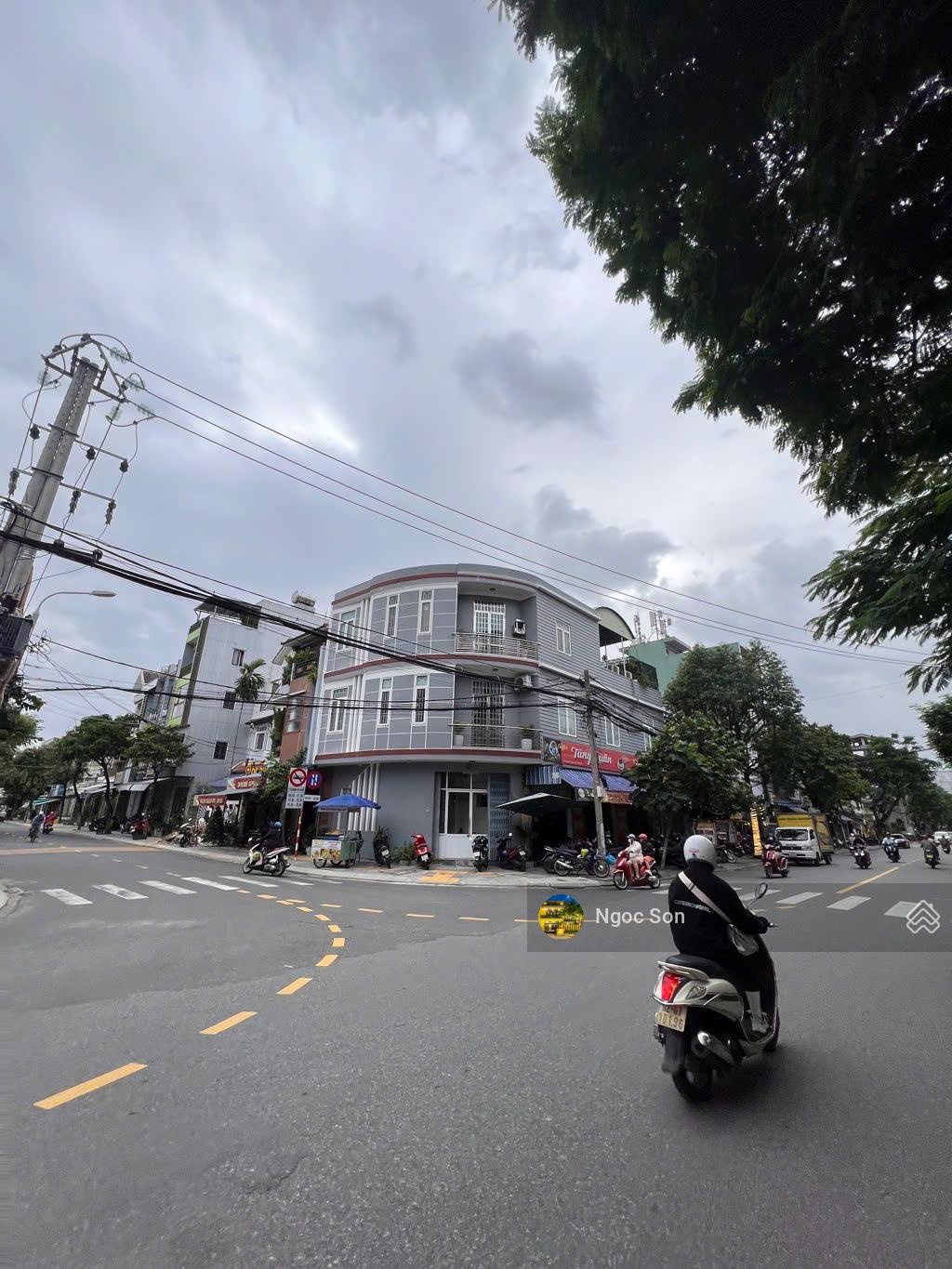 Đường 10.5m Nguyễn Công Trứ- Diện tích 115m2 xây cao tầng giá chỉ 126tr/m2 quá rẻ không có lô thứ 2