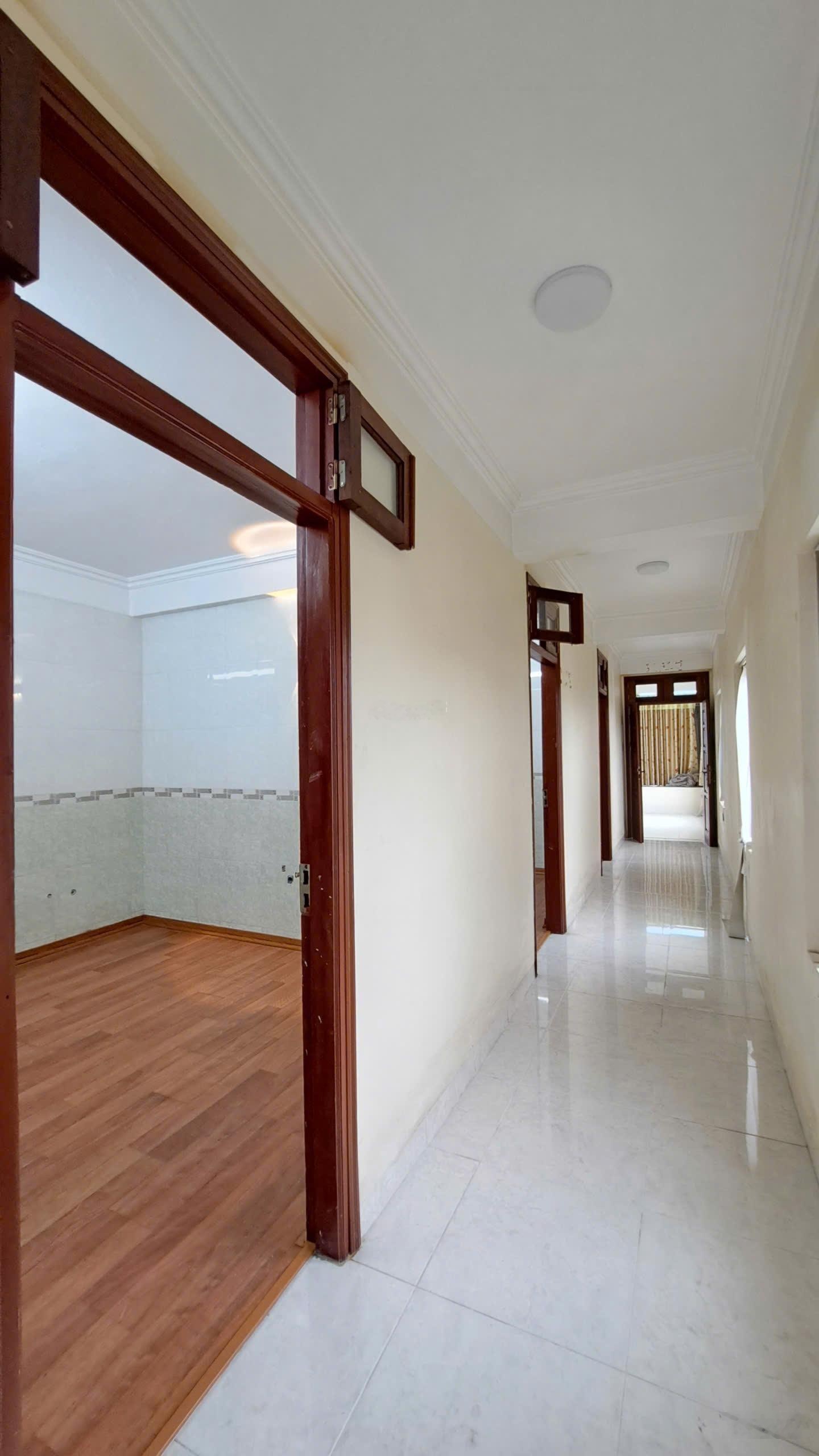 Cho thuê tòa nhà 100m2 x 7 tầng - Ngõ 168 Kim Giang - Kinh doanh sầm uất