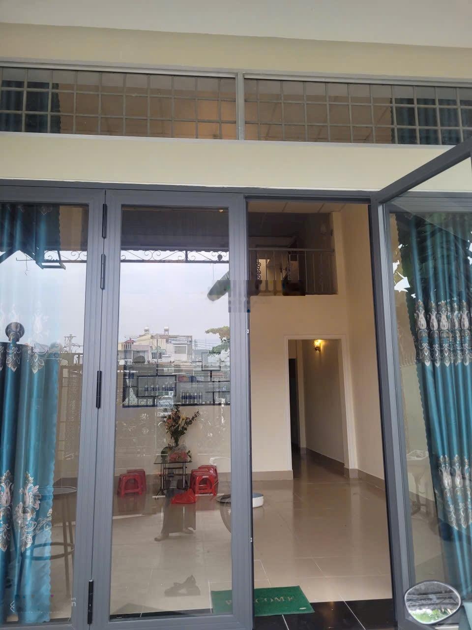 Bán Nhà Trệt Lầu DT 68 M (4.5 x 15 ) Giá Đầu Tư 5.6 Tỉ . Sát Gigamail . Comaxx Bình Triệu .ĐH Luật