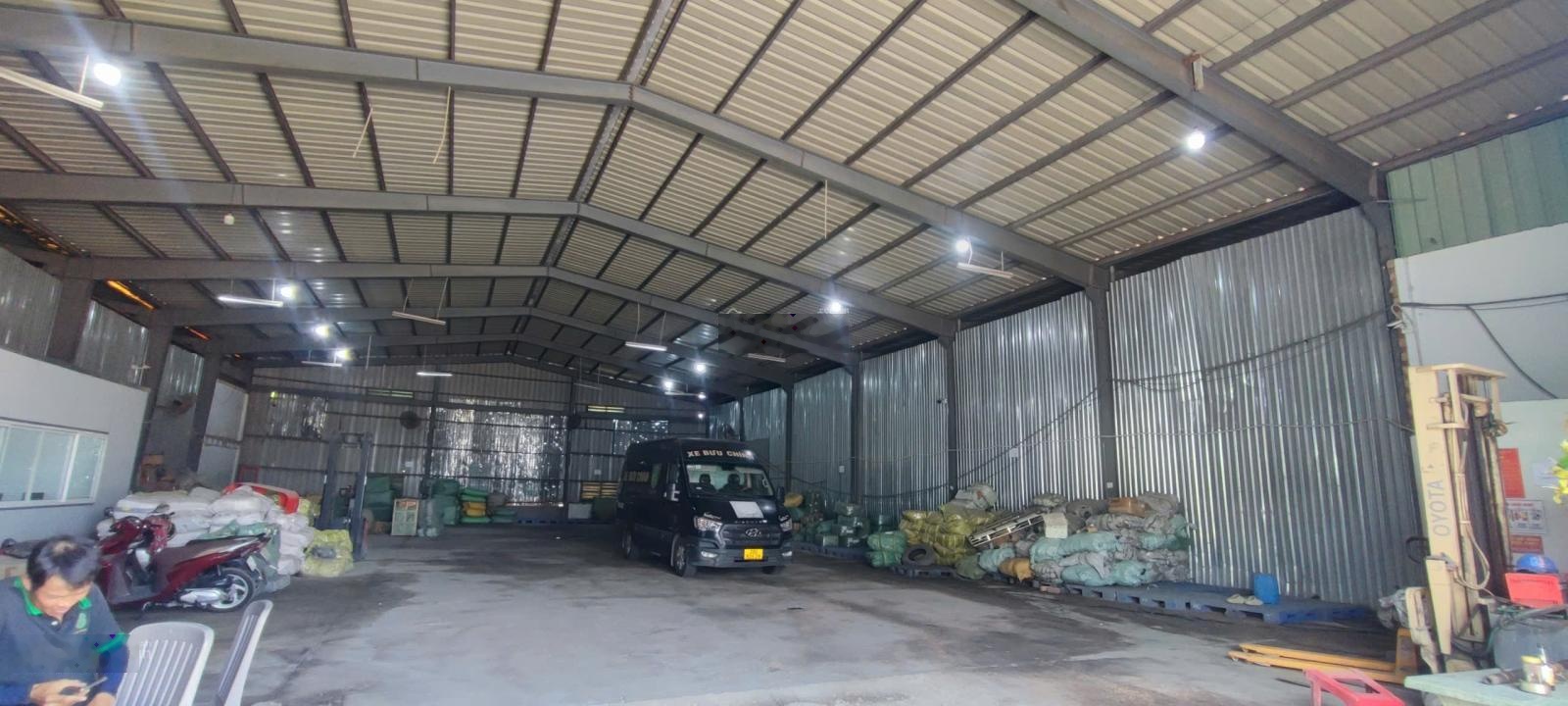 Cho thuê kho rộng 720m² vị trí thuận lợi, xe container tận nơi