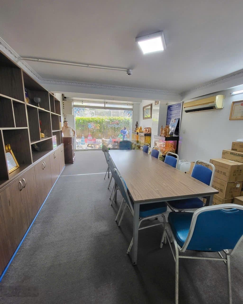Duy nhất! Giảm giá bán gấp MT Nguyễn Văn Trỗi, Phú Nhuận, (4m x 14m), 5tầng, HDT: 35tr/tr, giá 15tỷ