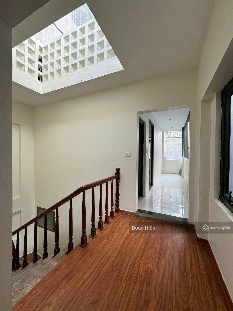 Giảm giá sốc! Nhà riêng phố Ngọc Hà, 50m ra ô tô, nhà mới full NT, ko QH, 40m*5t, giá chỉ hơn 7 tỷ