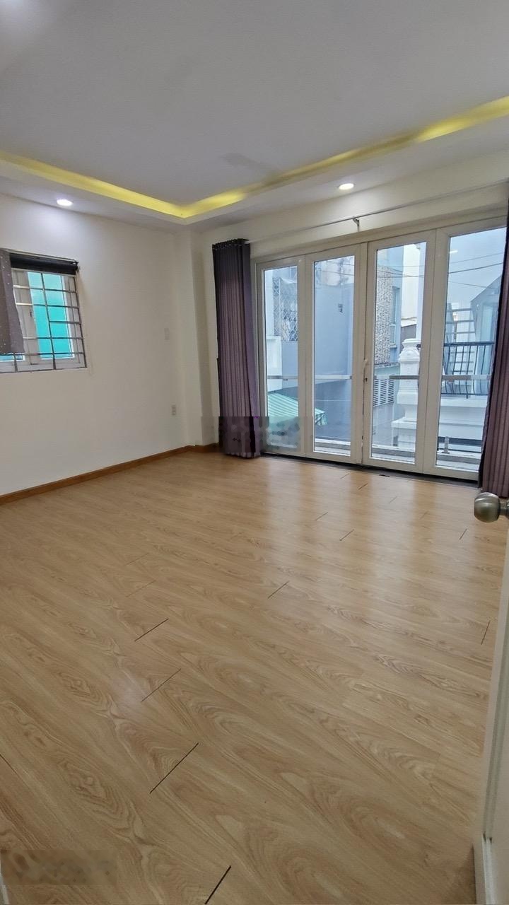 Bán nhà hẻm xe hơi quận Tân Phú