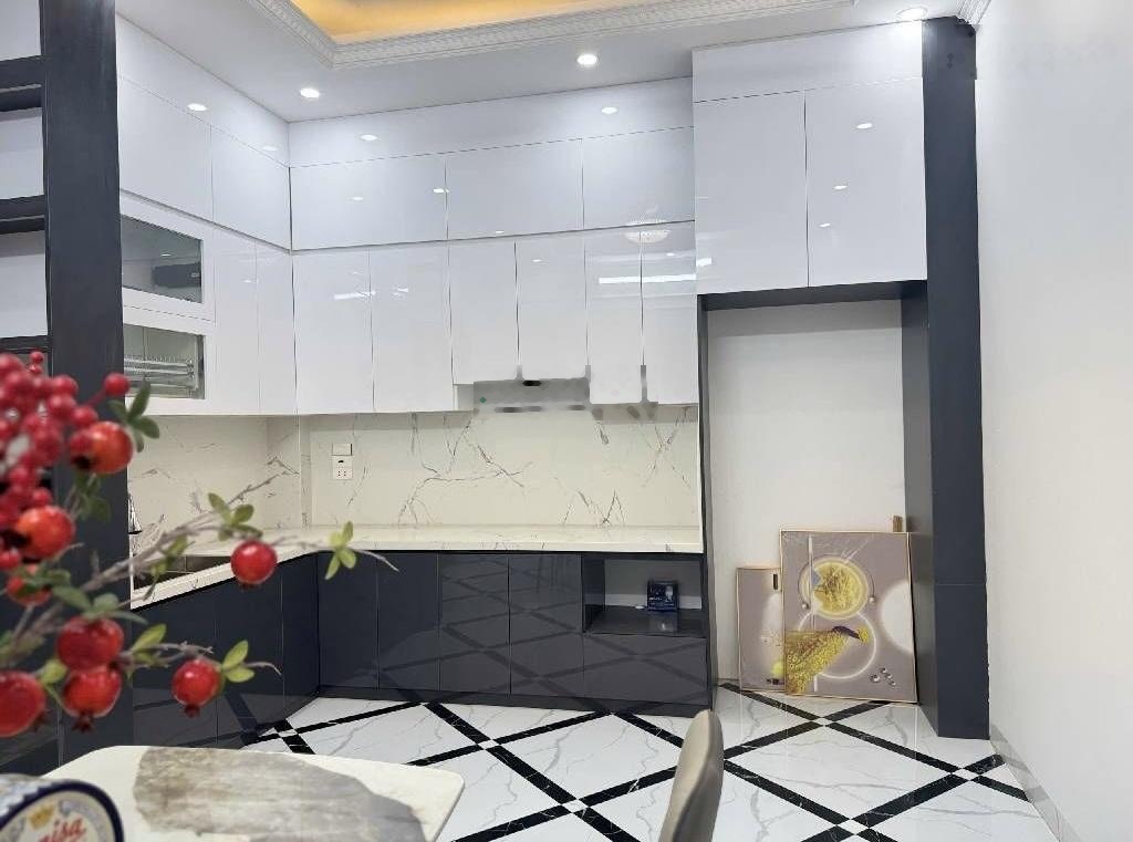 Nhà giáp Vin Olympic 89m 6 tầng thang máy gara ô tô 13,8 tỷ