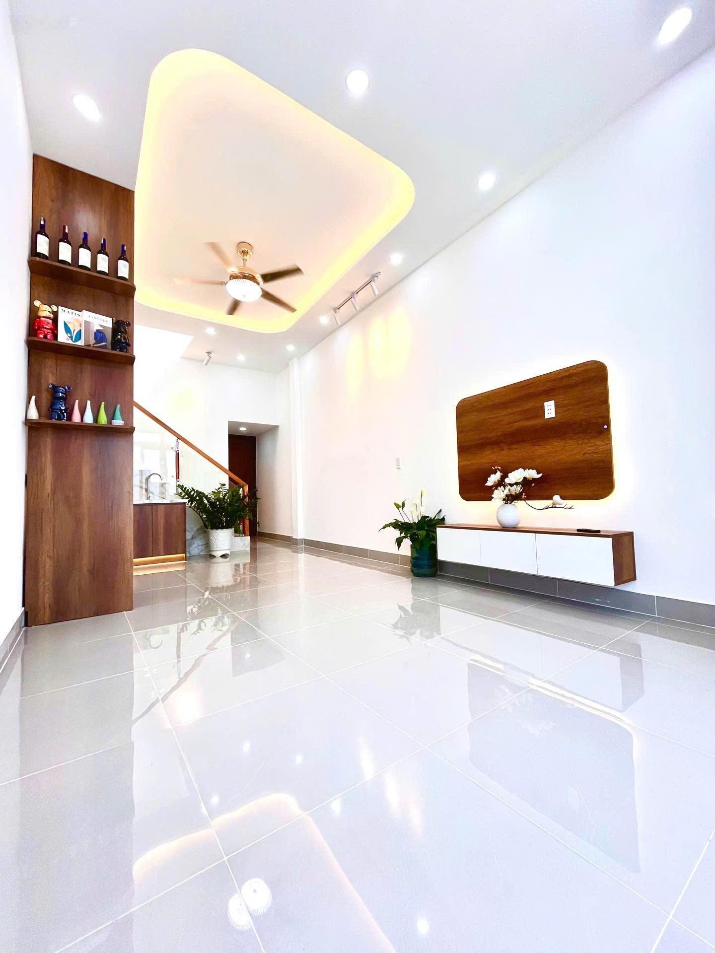 Bán nhà riêng tại Huỳnh Tấn Phát, 4,95 tỷ, 42m2, 2PN, 2WC, 2 tầng tại Q7