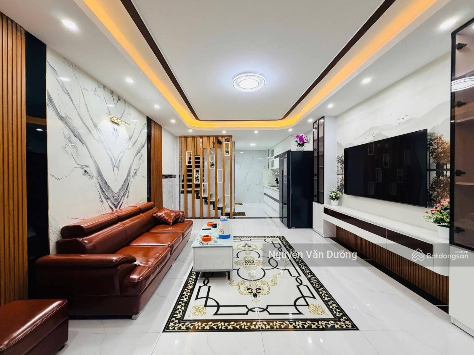 Siêu hiếm! Lô góc phố Thái Thịnh, ôtô đỗ cổng, ngõ thông KD, 42m2*5T, nhà dân xây mới, nhỉnh 8 tỷ