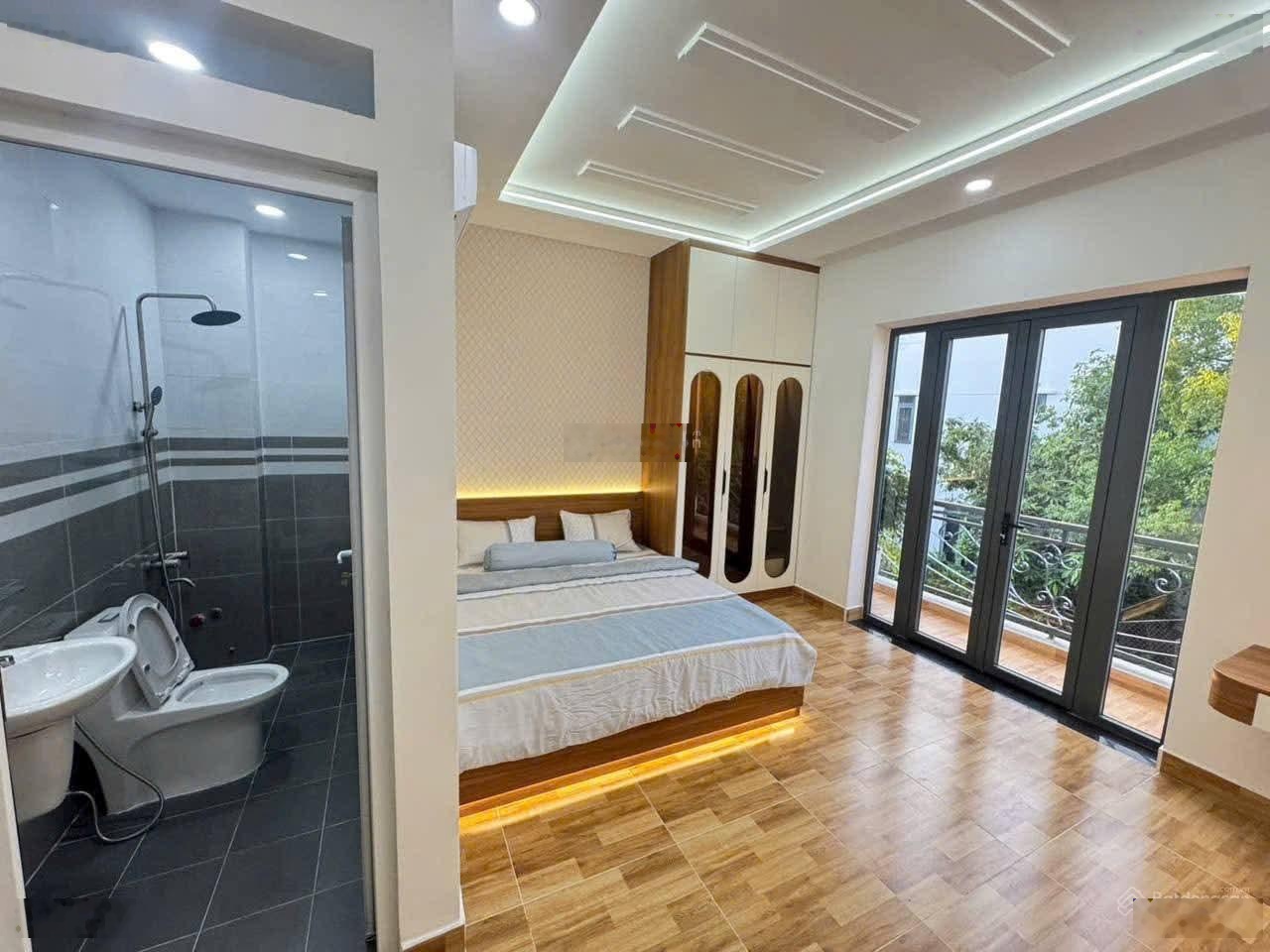 Bán nhà 3 lầu,4p,đường ô tô có vỉa hè - Thạnh Xuân 52. Giá : 4,98 tỷ