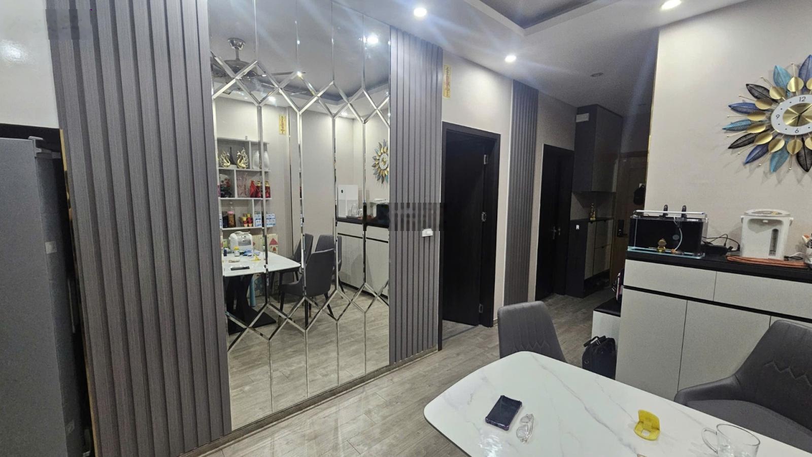 Chính chủ cần bán căn hộ 3PN chung cư Golden West, số 2 Lê Văn Thiêm, Thanh Xuân, HN
