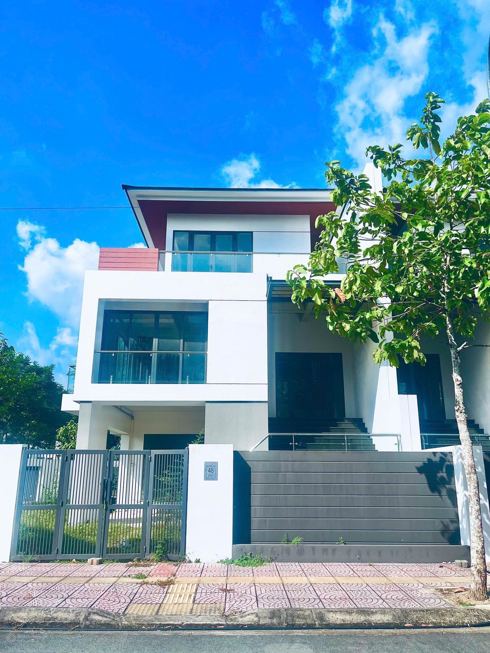 Biệt thự 2 tầng 200m2 ngay đô thị mới trà vinh