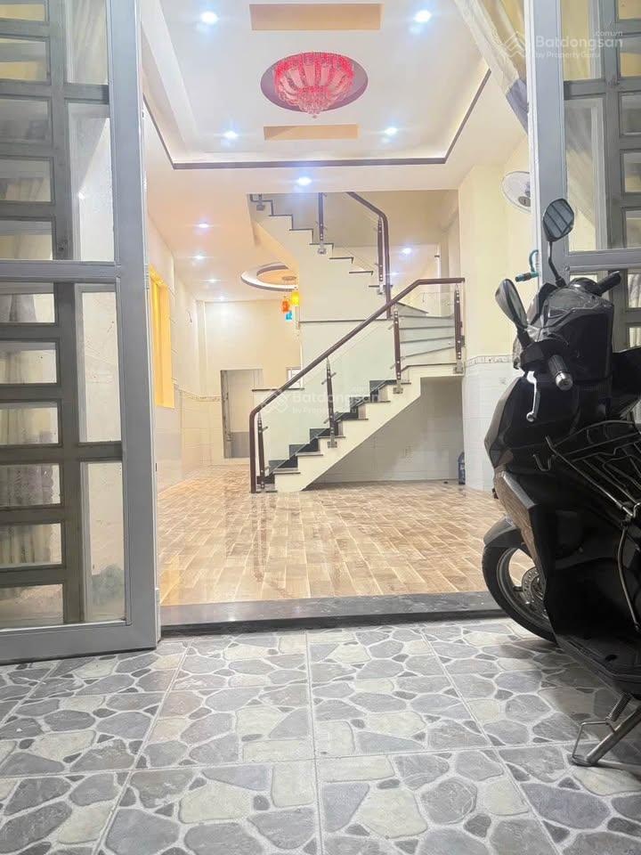 Sang nhanh Nhà xinh kinh doanh 1 lầu 68,3m2 gần chợ Bà Điểm Hóc Môn 2 tỷ 150