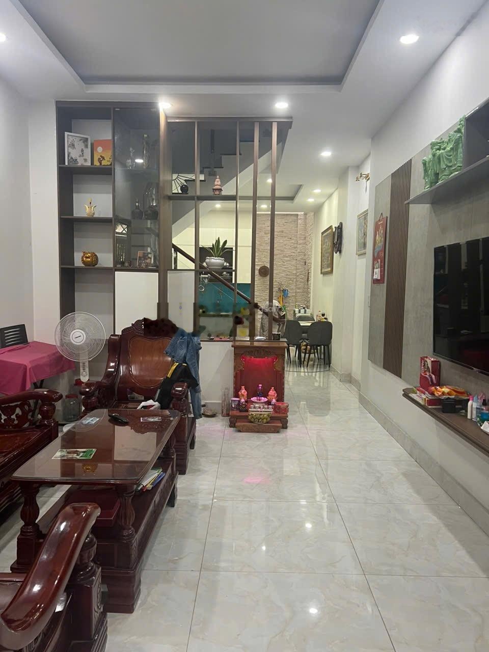 Bán nhà Mặt Tiền Đường Nguyễn Thái Bình p4 Q.TB dt: 5,3 x 18 ( NH 7,4m) giá : 23.8 tỷ