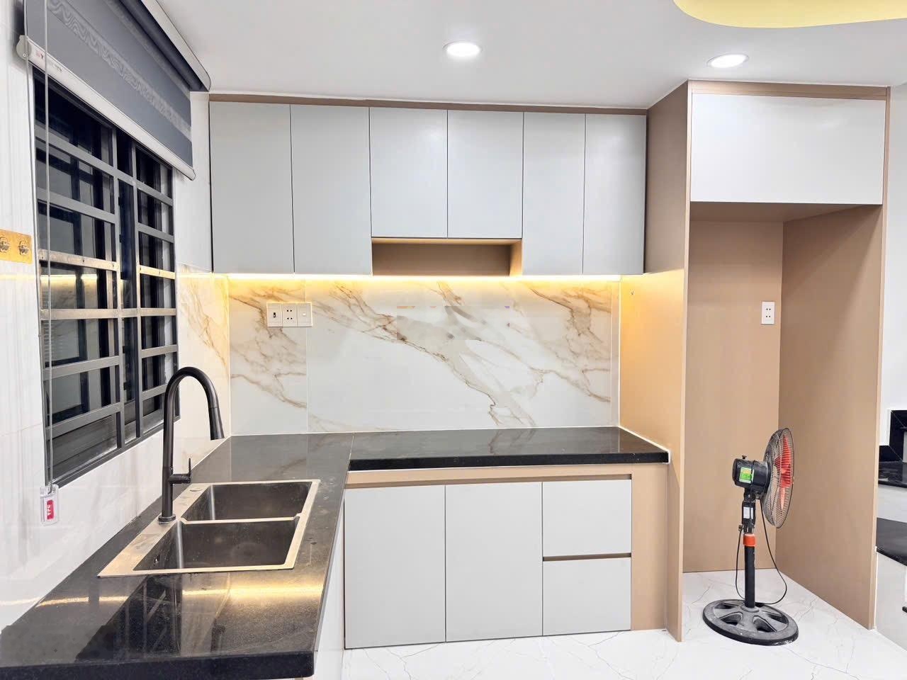 Bán nhà lê văn quới-phường bình hưng hoà a-4om2-hẻm xe hơi-sát mặt tiền- không lộ giới-hoàncông