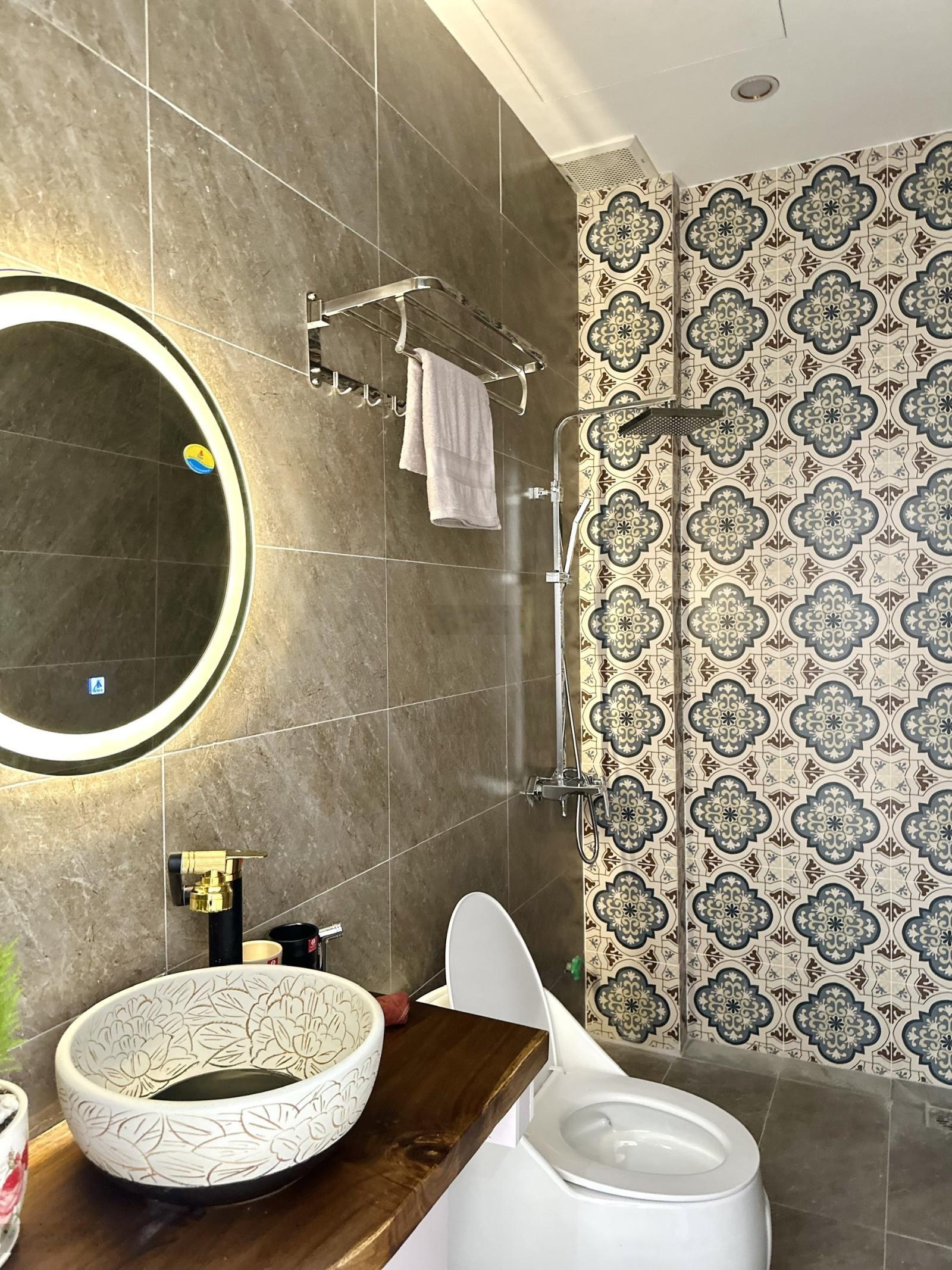 Nhà Đẹp phong cách Tân Cổ Điển kiệt oto 36 Huyền Trân Công Chúa