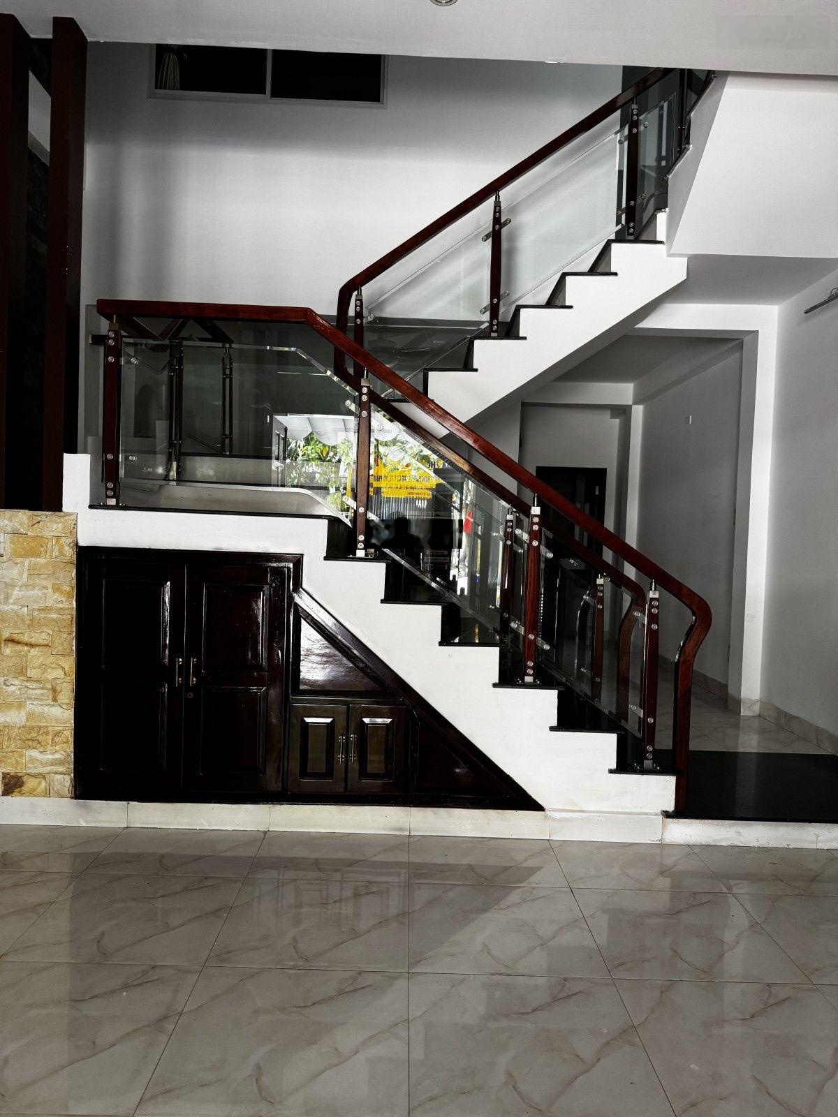 Bán Nhà Riêng tại Nguyễn Mậu Tài, 7,6 tỷ, 73m2, 3PN, 3WC, mặt tiền 5m