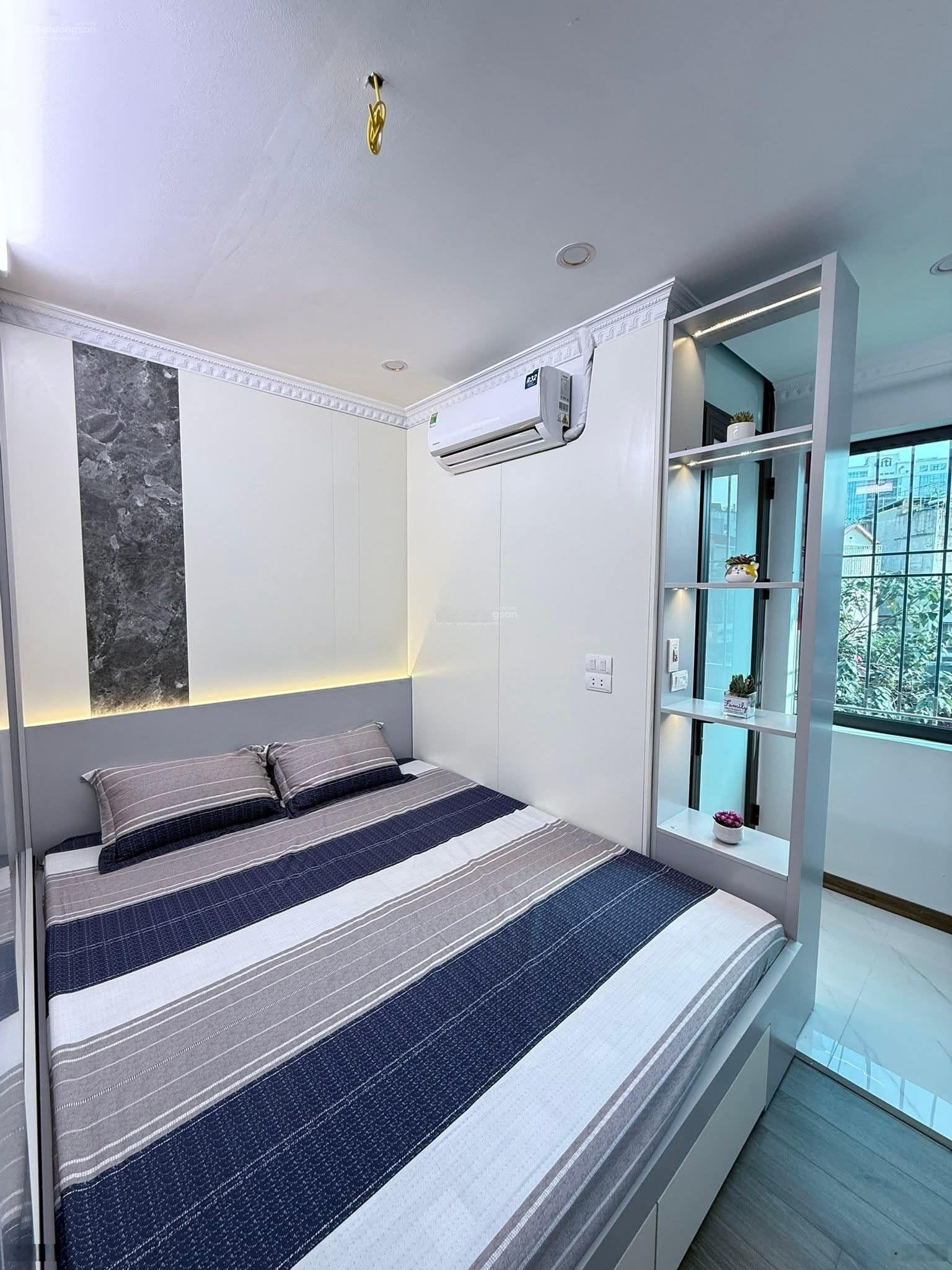 5,1tỷ,Nhà:20m2x3tầng,Mt:3,4m,2ngủ, 3wC, cách Phố 15m, ngõ thẳng xe máy tránh, ở luôn,KimMã,Ba Đình.