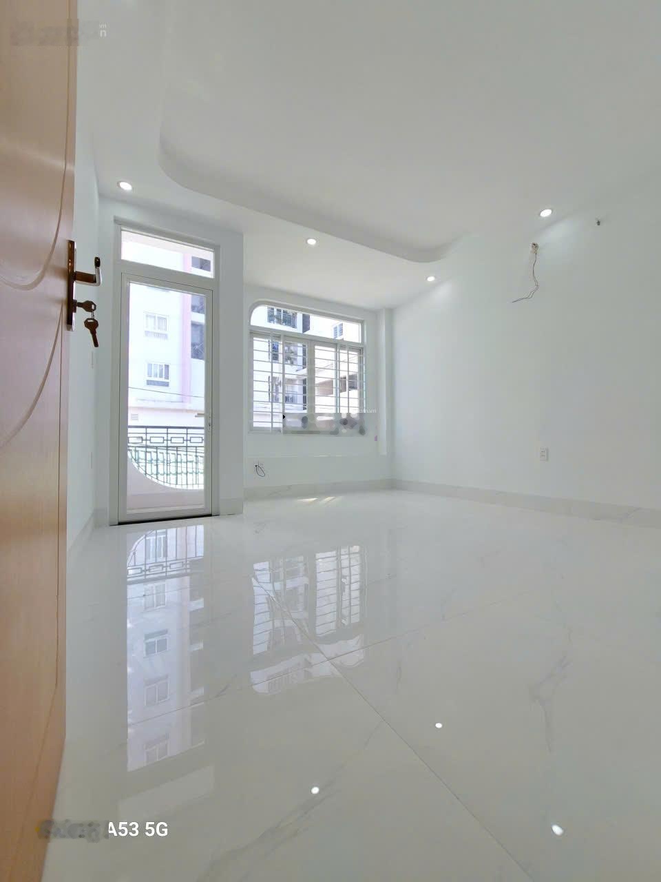 Hàng hiếm! Nhà mới còn thơm mùi sơn| 4 tầng| hẻm xe tải đường An Dương Vương P. Phú Định
