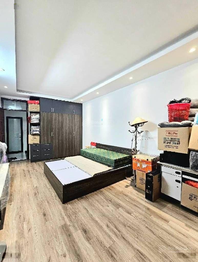 Bán nhà riêng 4PN, 4WC, 42m2 tại Bạch Mai, Q.Hai Bà Trưng, Hà Nội, giá 8 tỷ VND, view đẹp Hot!