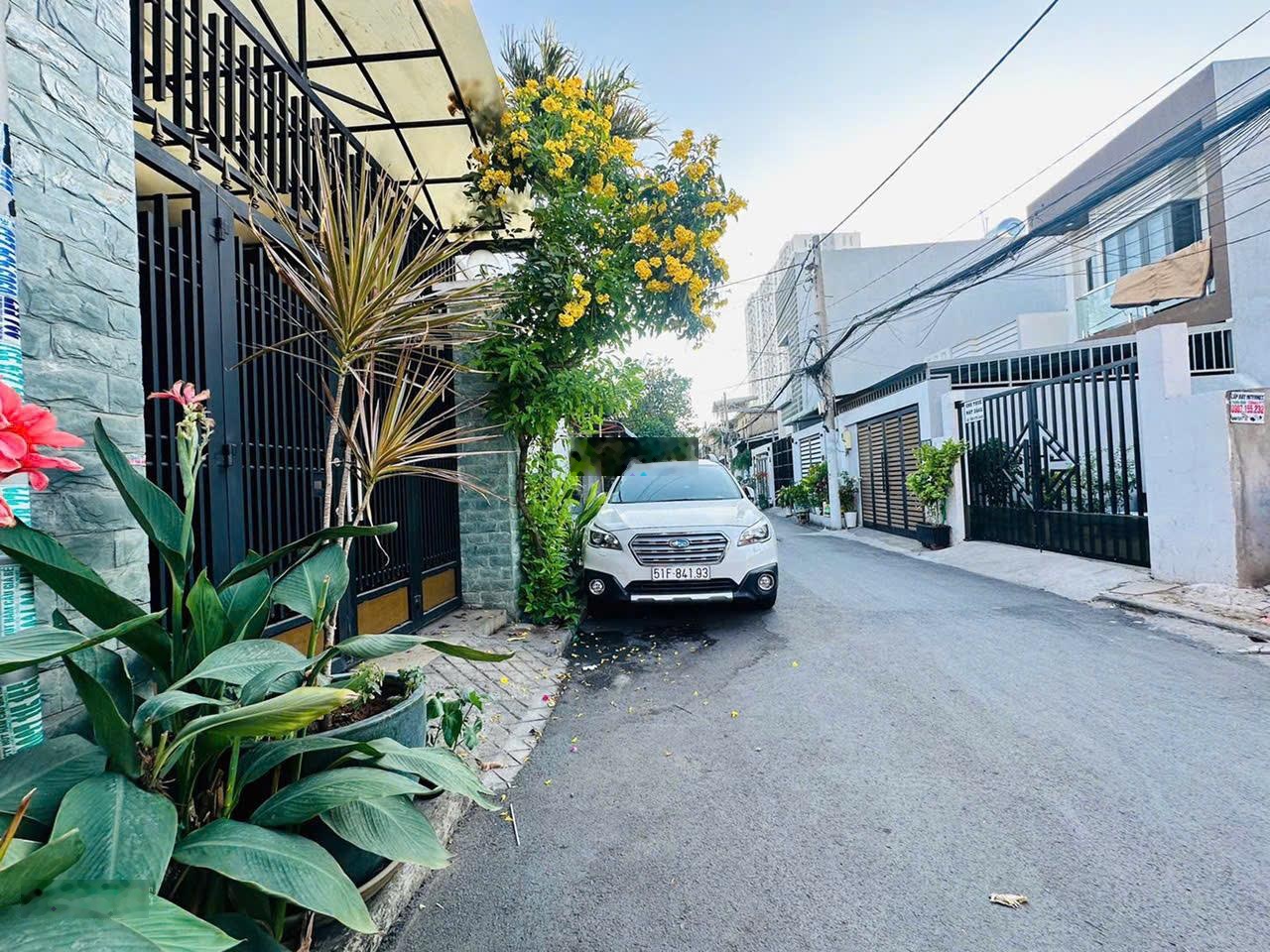 Bán gấp mùa ngộp đất trường thọ hxh có sẵn dòng tiền 20tr/tháng dt:400m ngang9