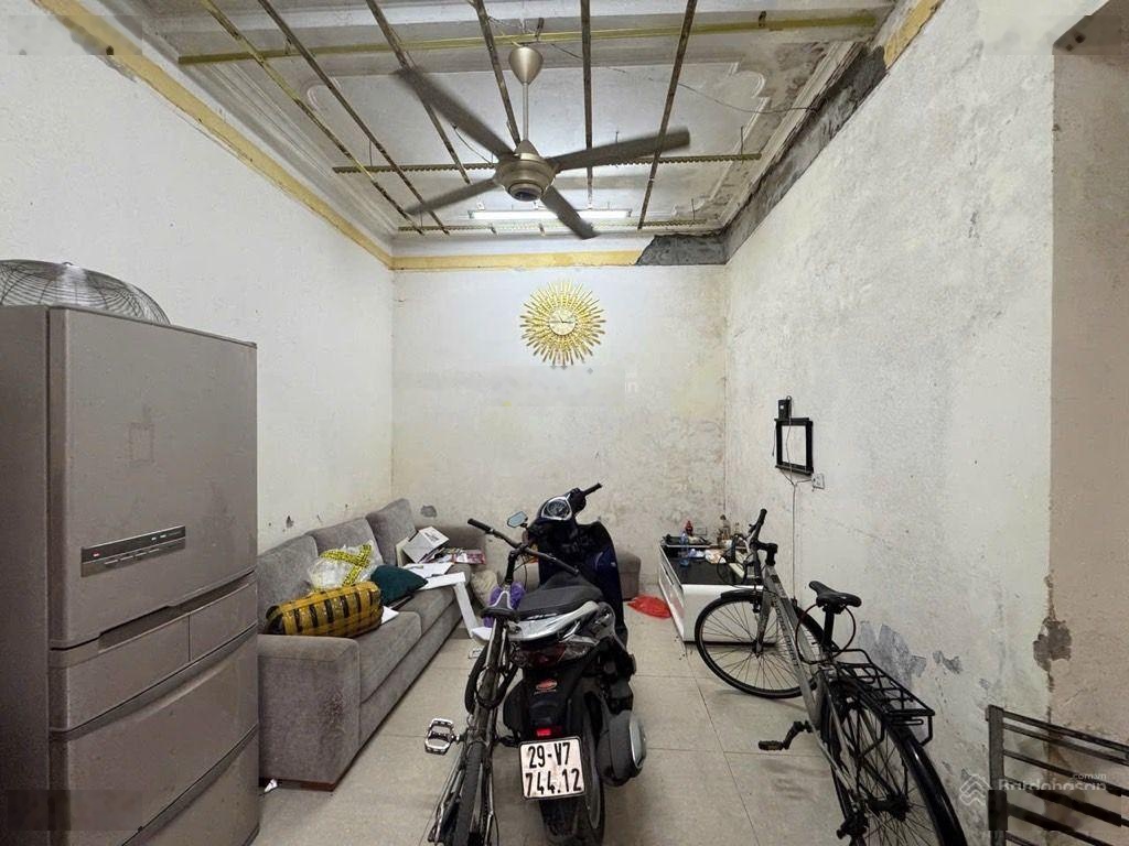 Bán nhà riêng Ngõ 2 Tam Khương, diện tích 32m2, 4 tầng, mặt tiền 5,1m, giá 7,2 tỷ