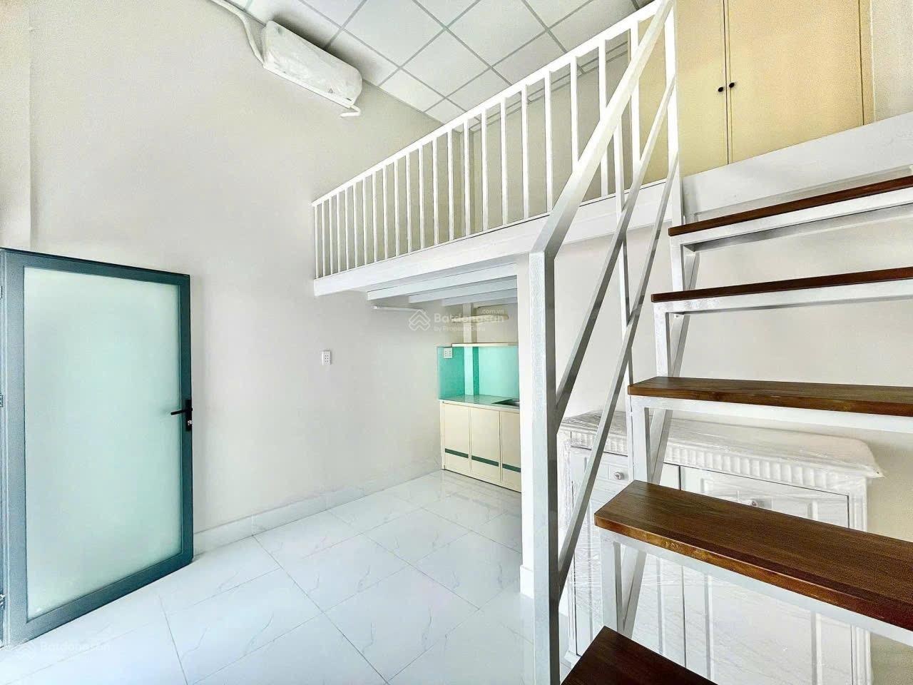 Trống Sẵn Căn DUPLEX _ FULL Nội Thất _ Gác cao 1m8 , DT Rộng, Gác Cao - Gần Mai Chí Thọ Q2 .
