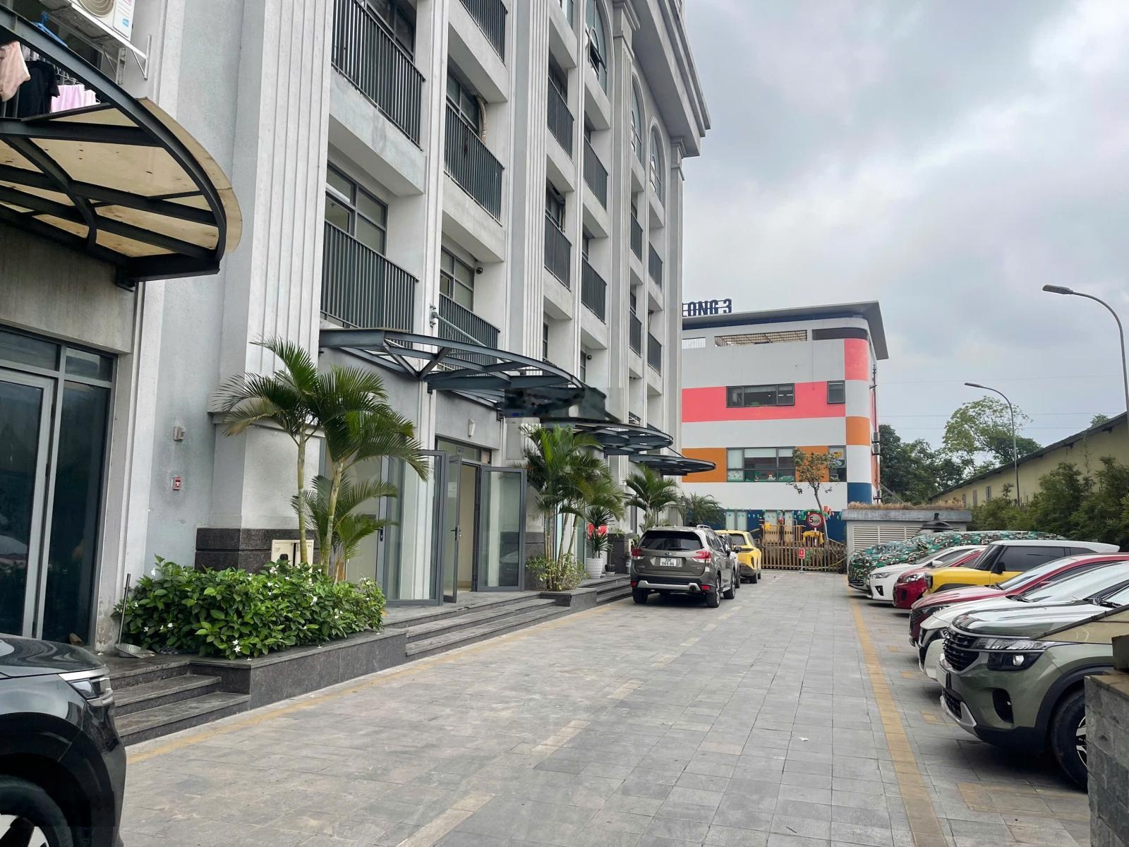 Shophouse chân đế 112m2 sổ đỏ trao tay sài đồng, long biên. lh 0969512269