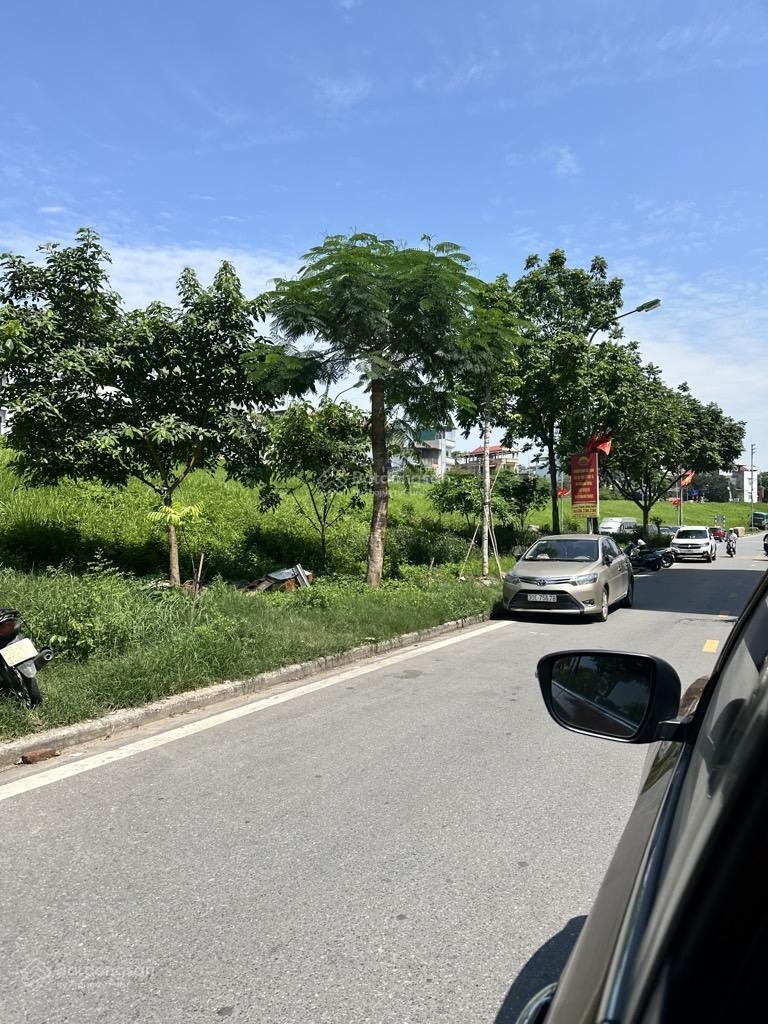 1 Nhà ra mặt phố _ 7 chỗ thông ngủ trong nhà. Vị trí thông số hoa hậu. Giá đẹp tuyệt