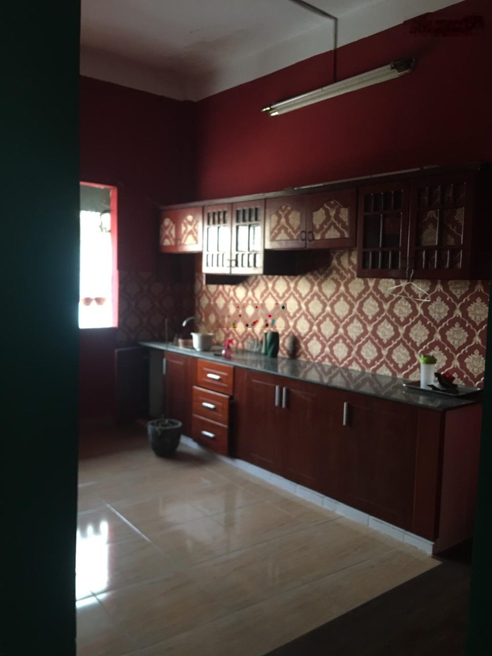 Căn hộ chung cư lầu 6 - đi thang bộ