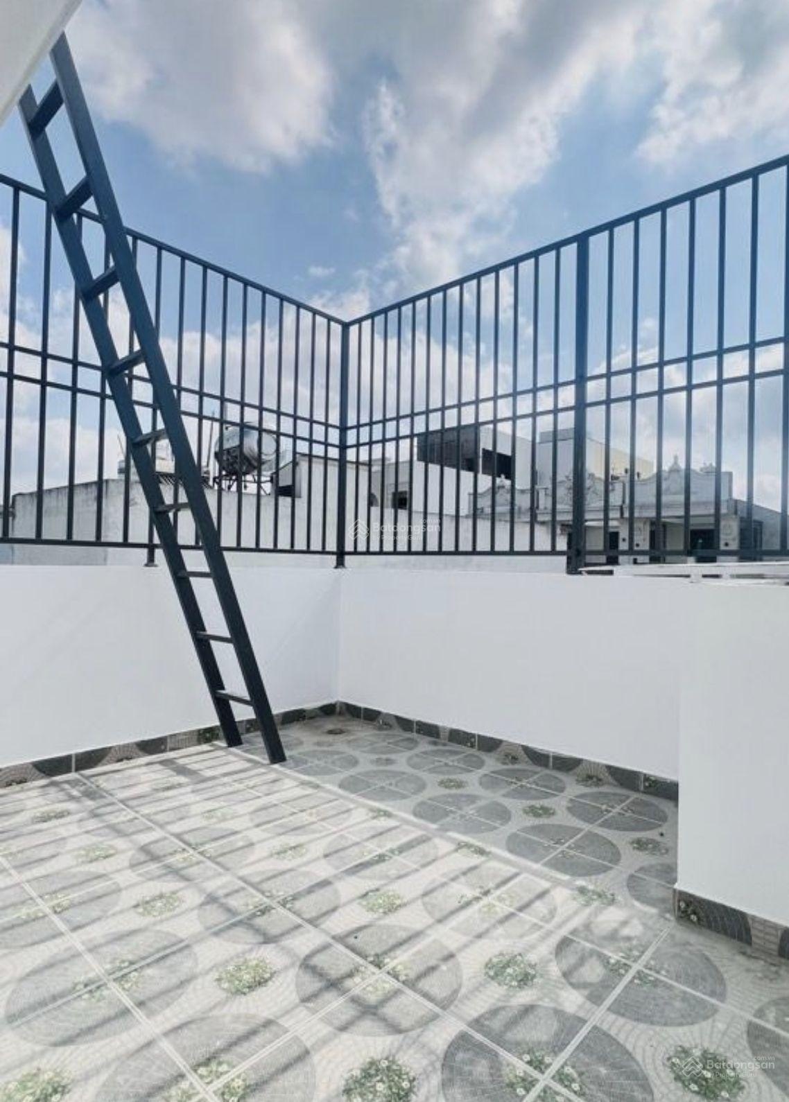 Bán nhà trung tâm bình tân hương lộ 2 , 5 tầng sang trọng xe tải tránh , xe hơi trước cửa