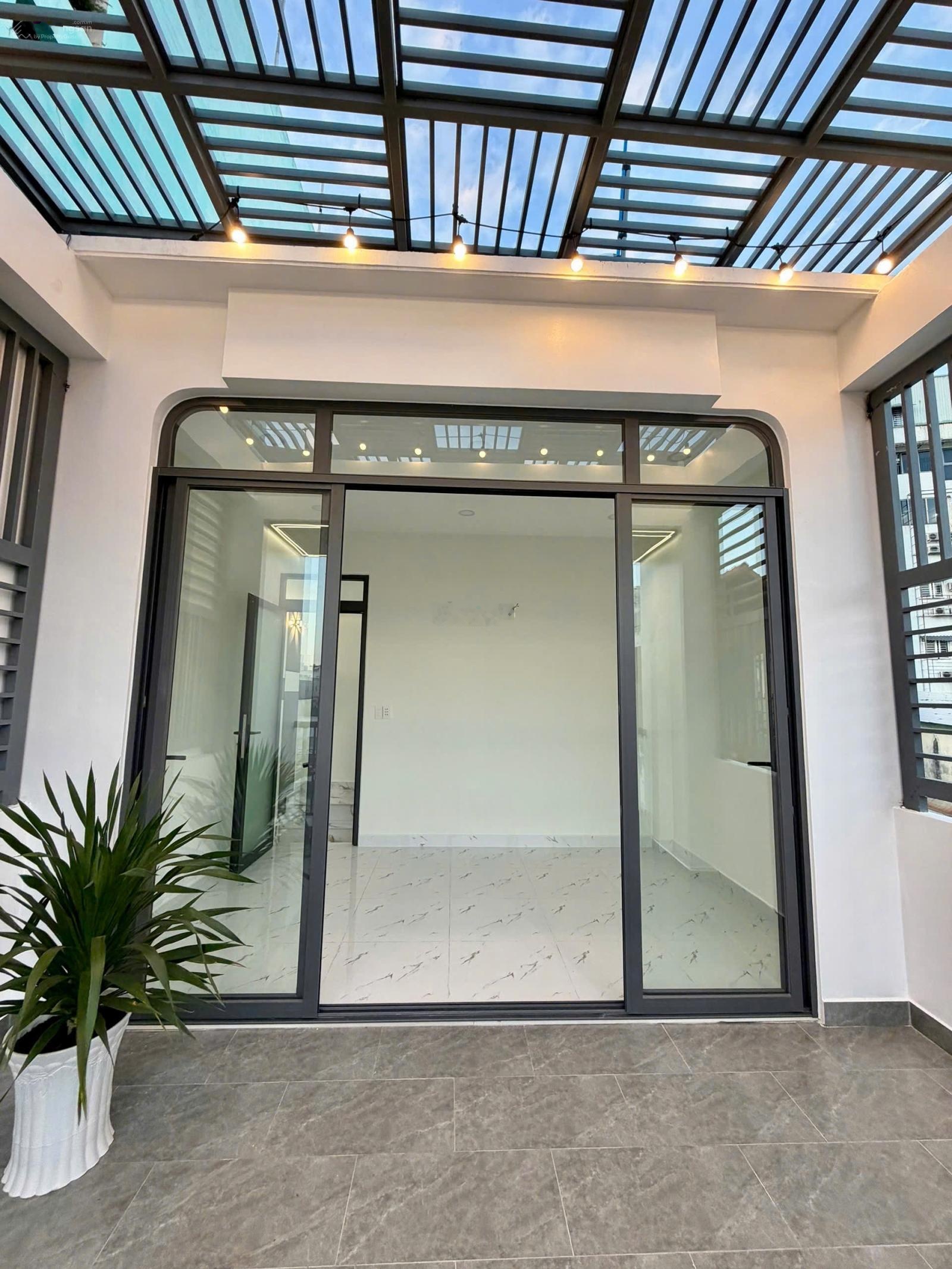 Bán nhà HXH 5m Hoàng Bật Đạt, P. 15, Tân Bình, diện tích (4m*11m) 4 tầng, giá: 7.5 tỷ thương lượng
