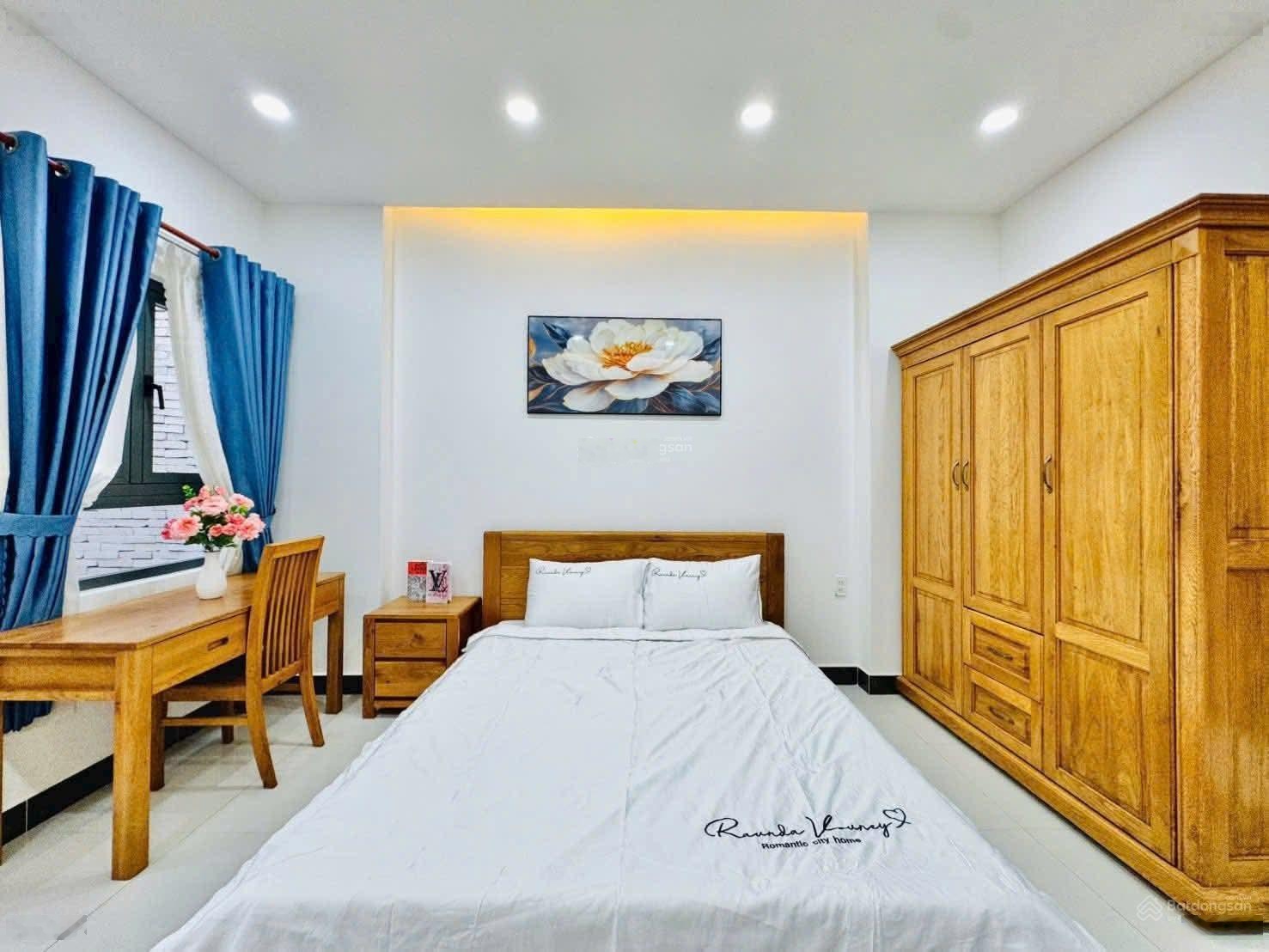 Hiếm có khó tìm nhà gần chợ Phú Nhuận, giá chỉ 3 tỷ 780. Dt 39m², hẻm 4m, sổ hồng riêng, hoàn công